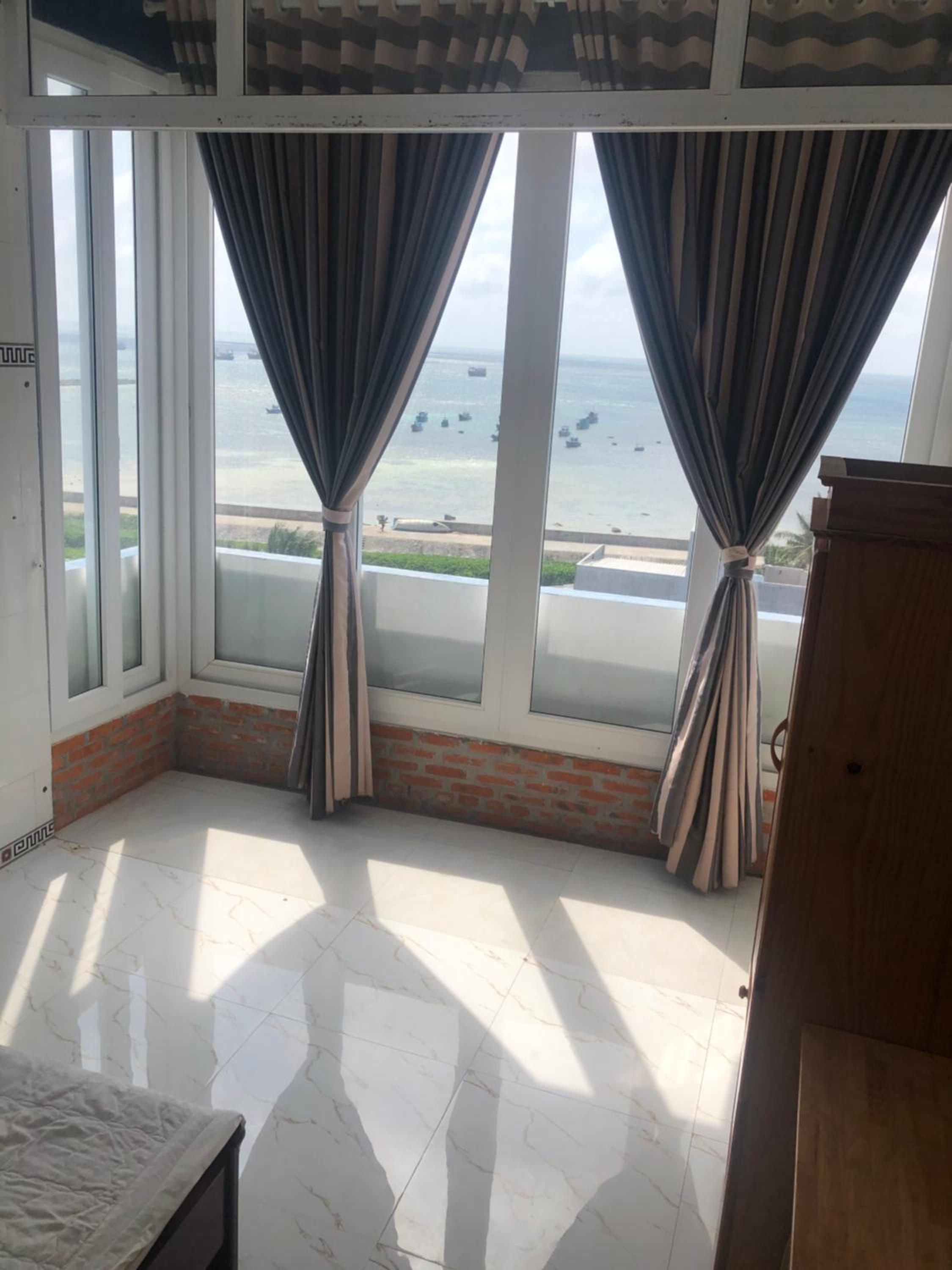Deluxe Double Room with Sea View photo 2