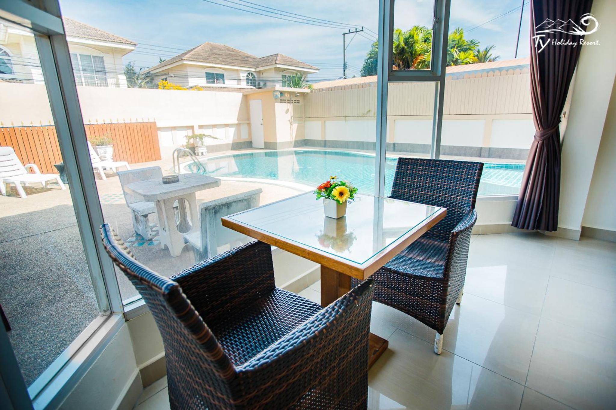 Seven-Bedroom Villa with Private Pool 217 - Photo 18