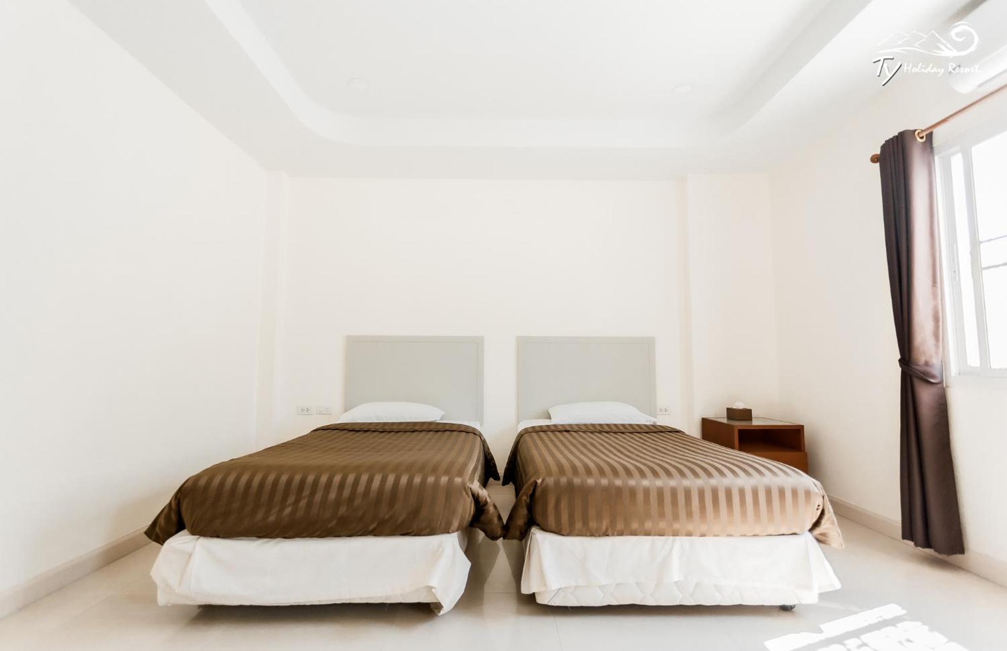 Seven-Bedroom Villa with Private Pool 217 - Photo 4