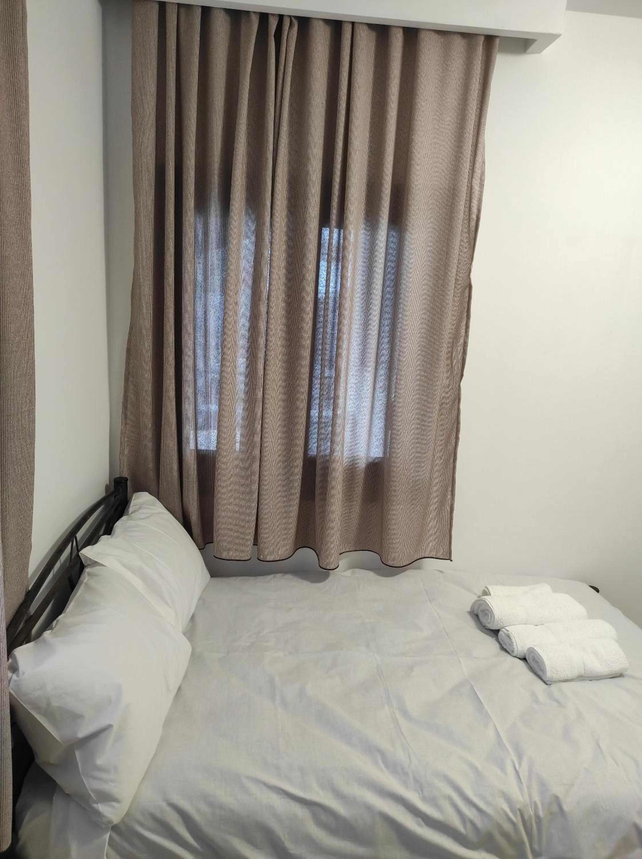 Double Room - Photo 11