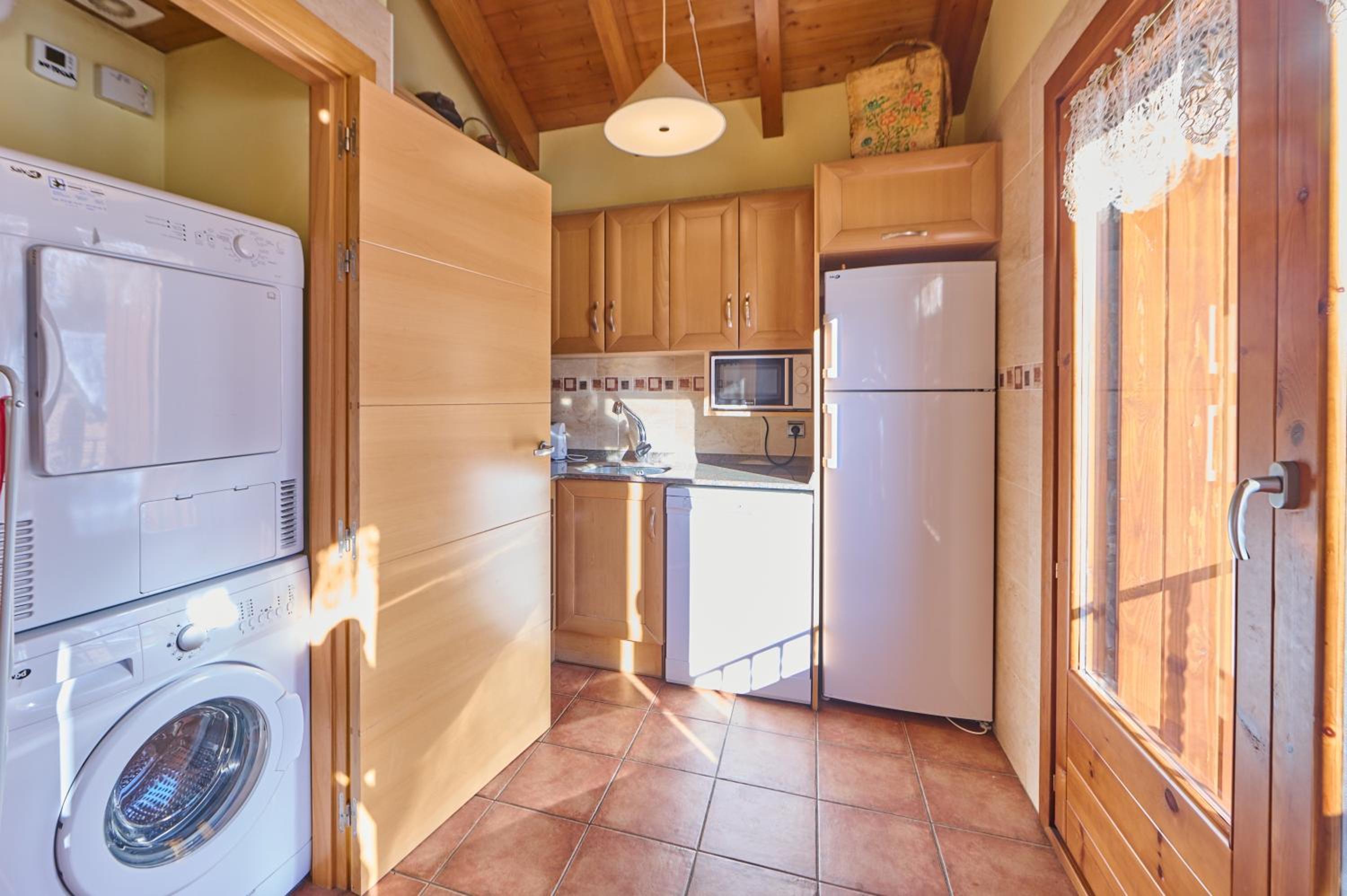 Apartment - Split Level photo 3