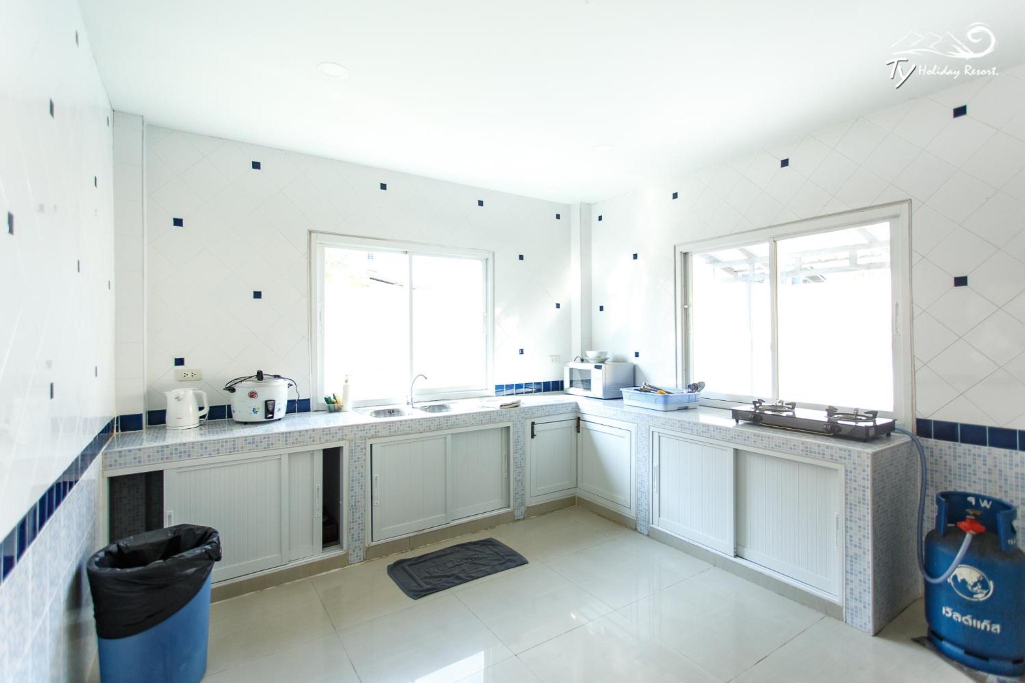 Seven-Bedroom Villa with Private Pool  235 - Photo 5