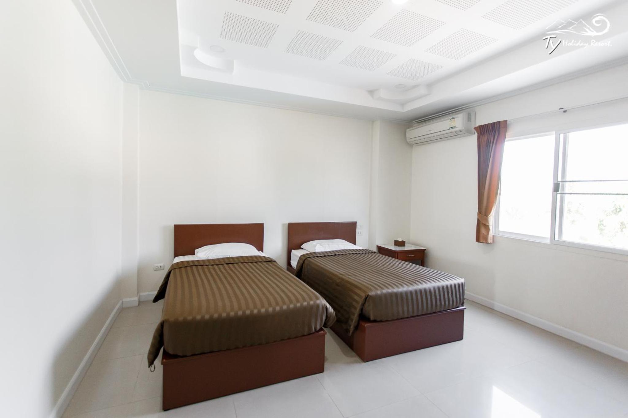 Seven-Bedroom Villa with Private Pool 231 - Photo 3