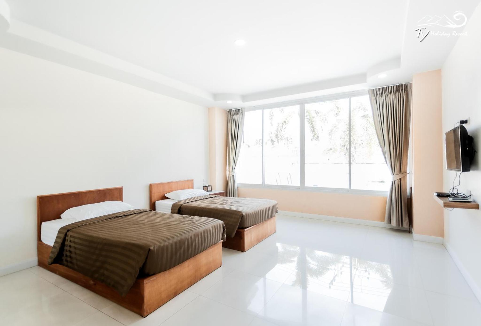 Eight-Bedroom Villa with Private Pool 220 - Photo 9