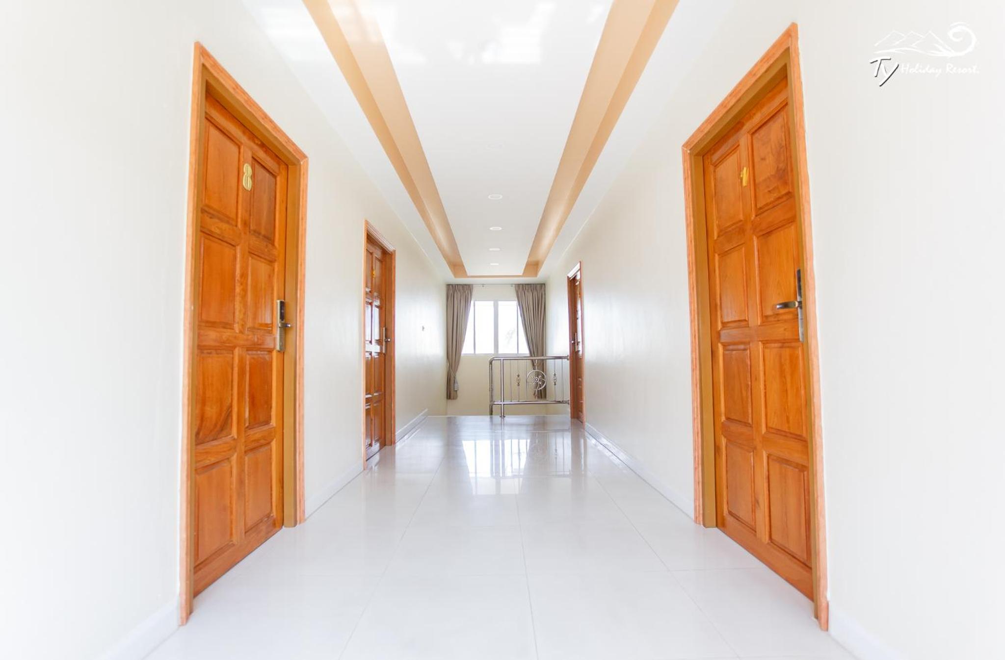 Eight-Bedroom Villa with Private Pool 220 - Photo 3
