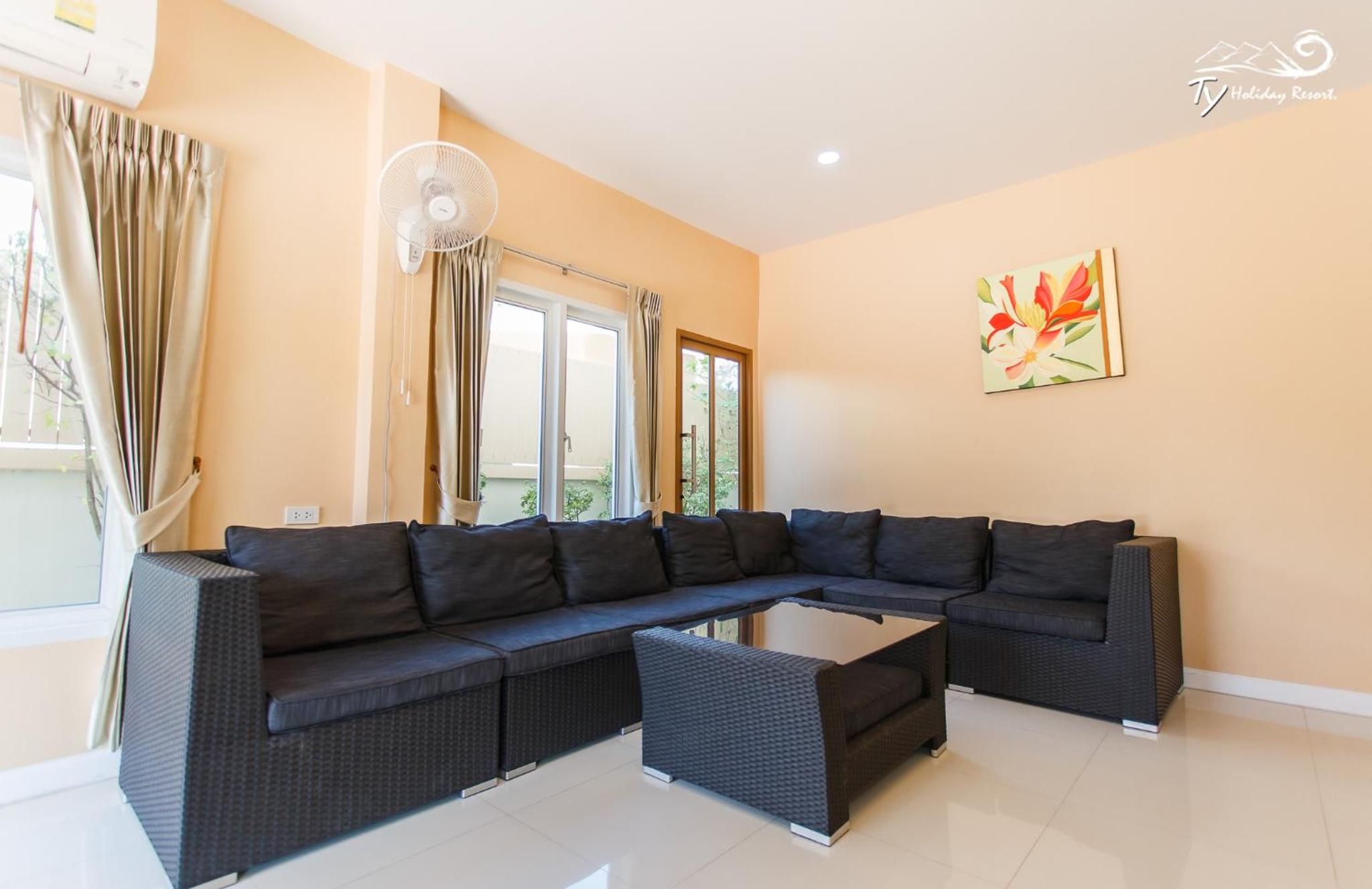 Seven-Bedroom Villa with Private Pool 232 - Photo 1