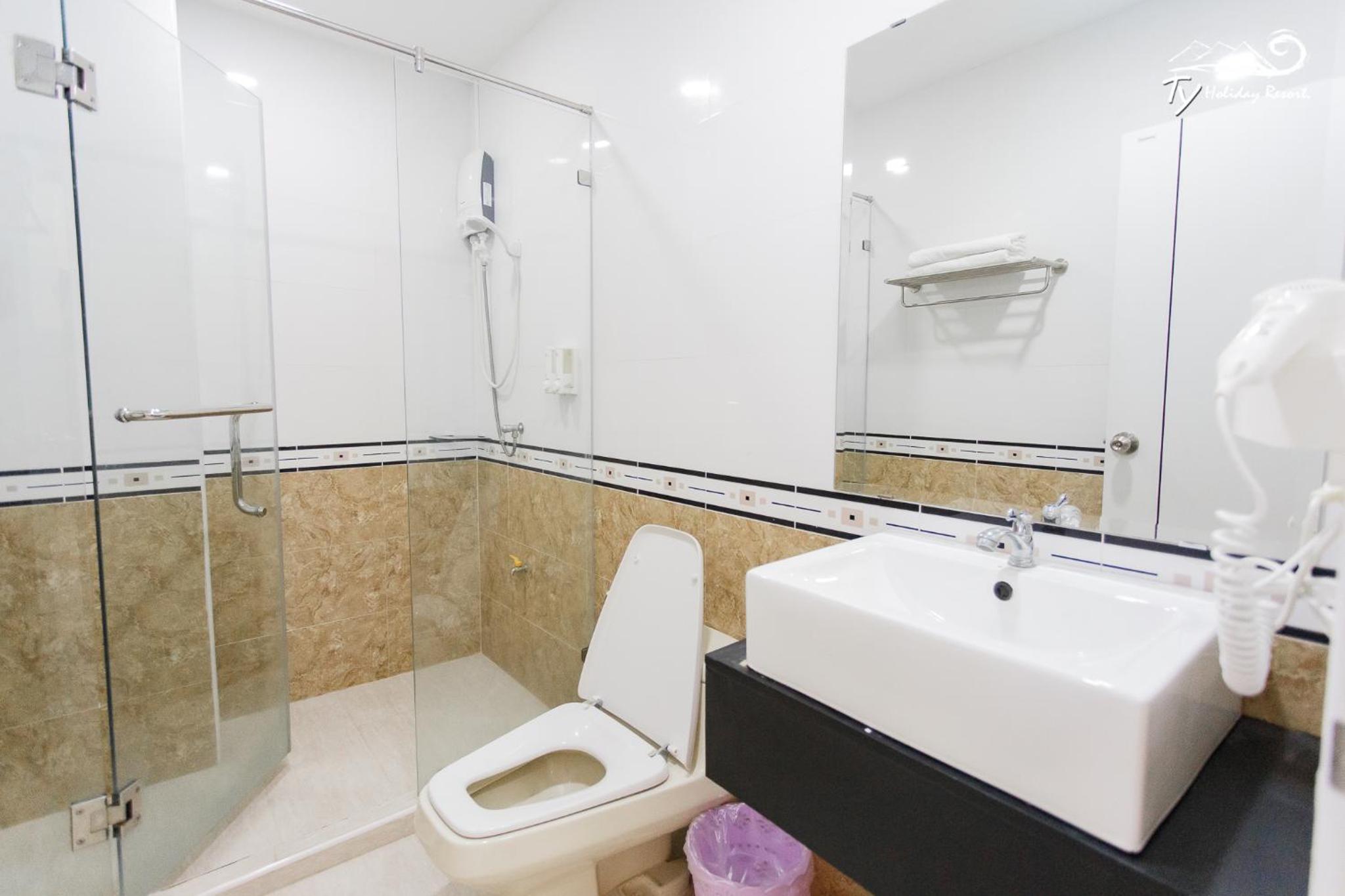 Seven-Bedroom Villa with Private Pool 232 - Photo 15
