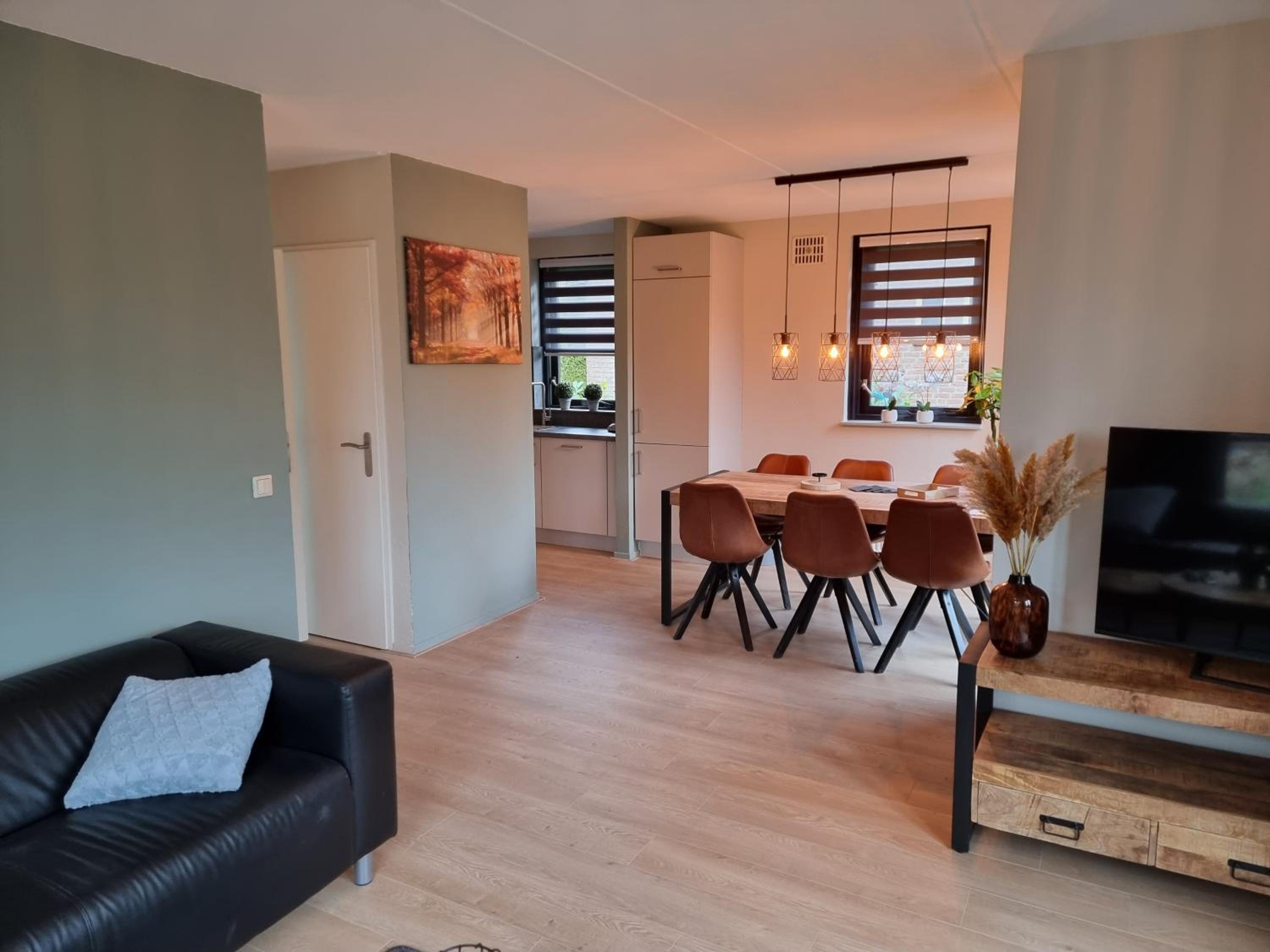 Three-Bedroom House photo 2