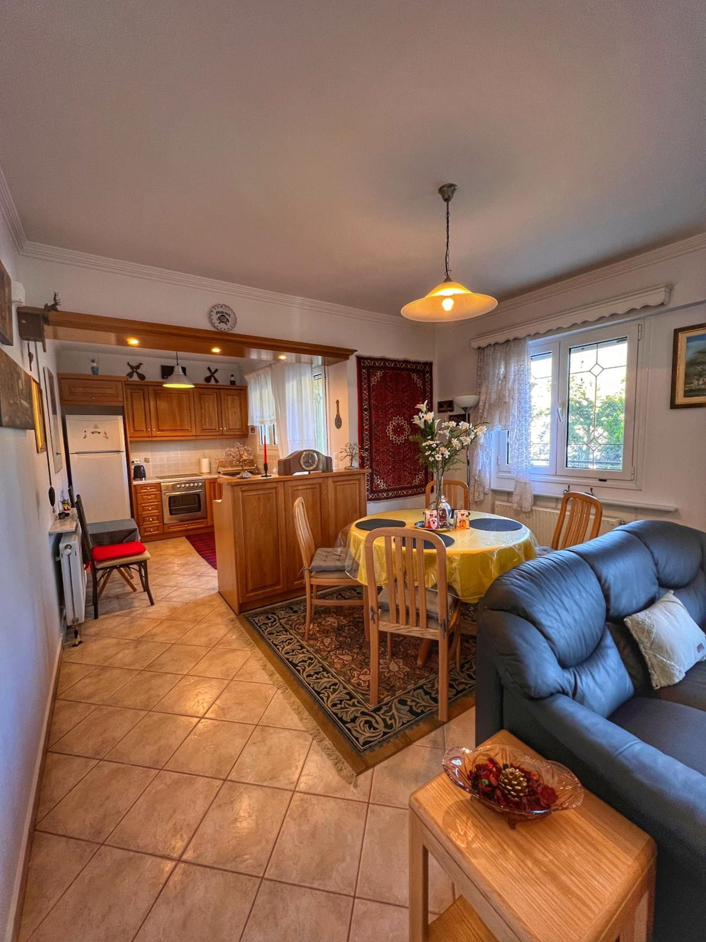 Two-Bedroom Apartment - Photo 31