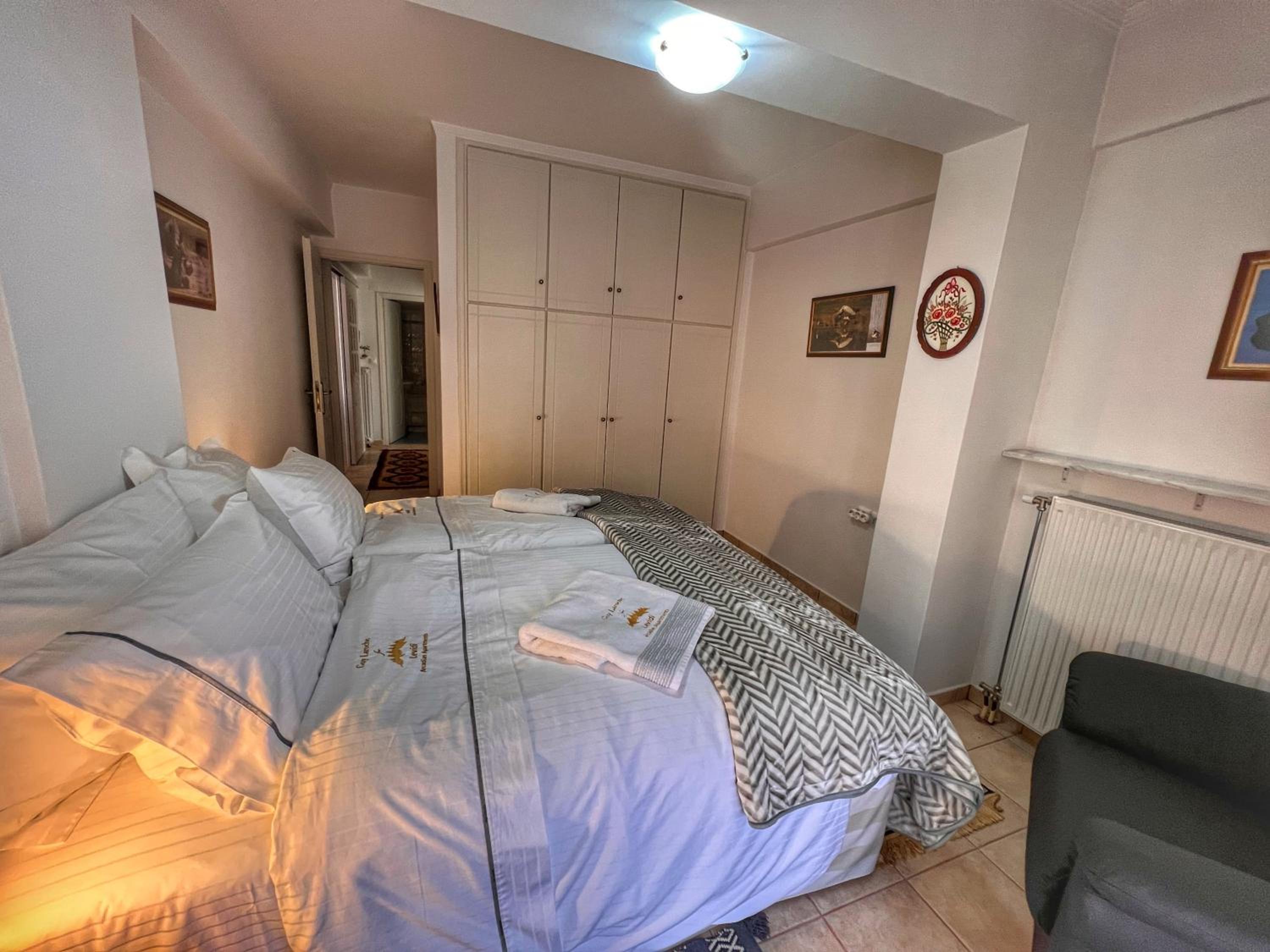 Two-Bedroom Apartment - Photo 24