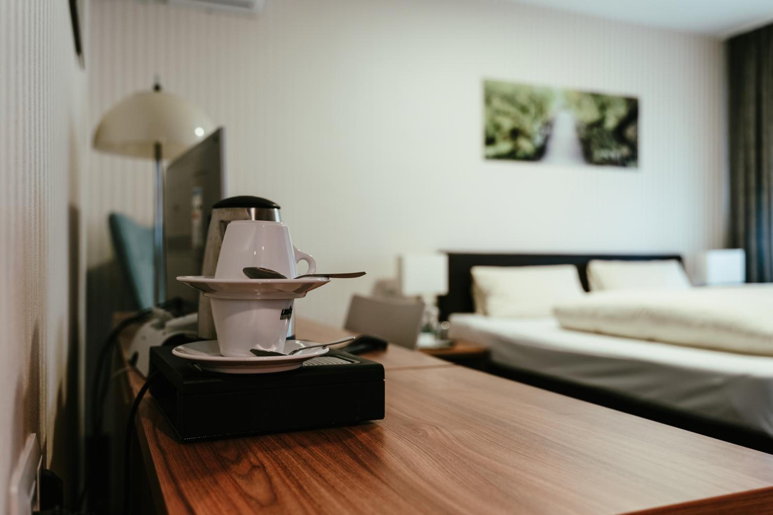 Deluxe Double or Twin Room with Garden View photo 2