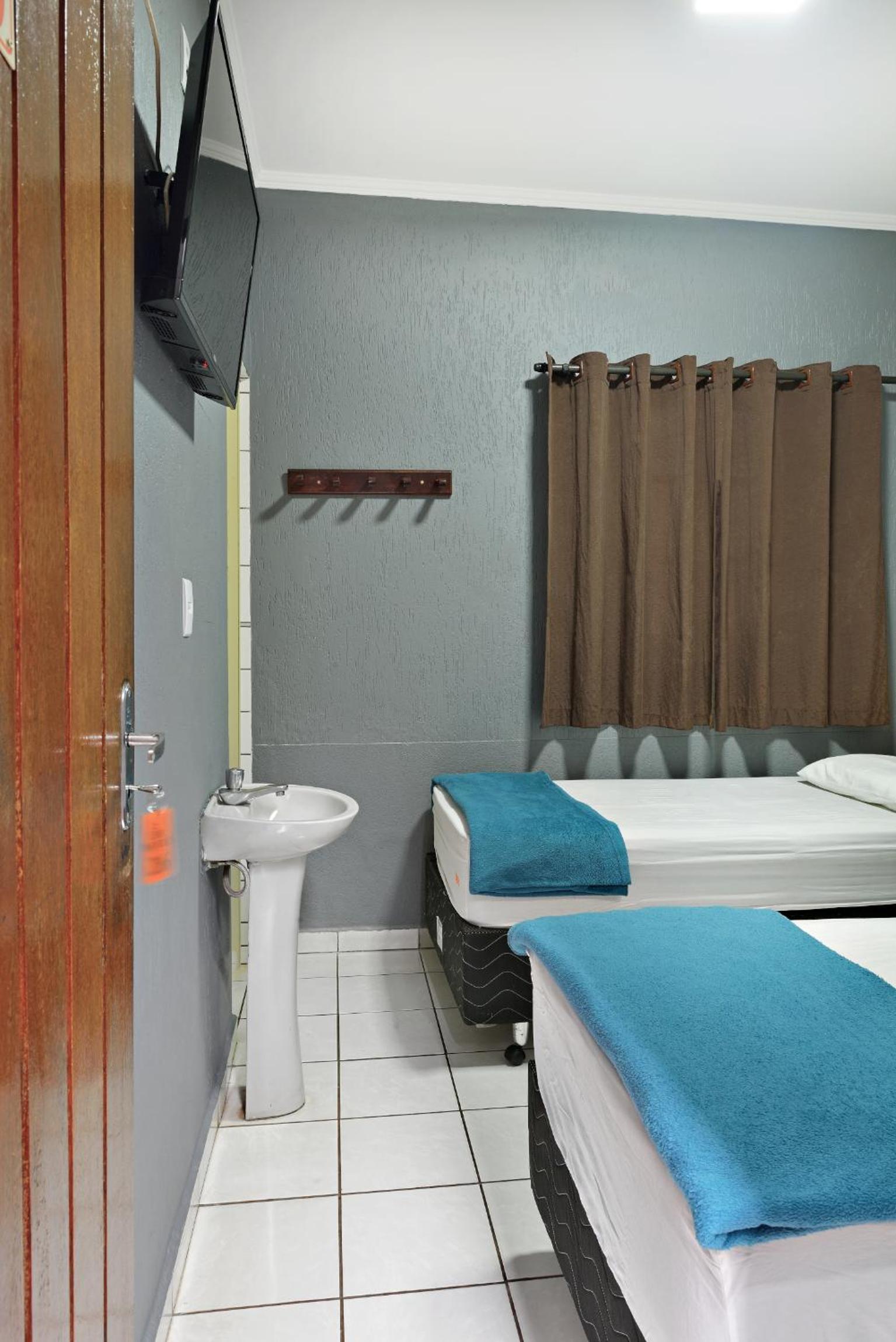 Double or Twin Room photo 3