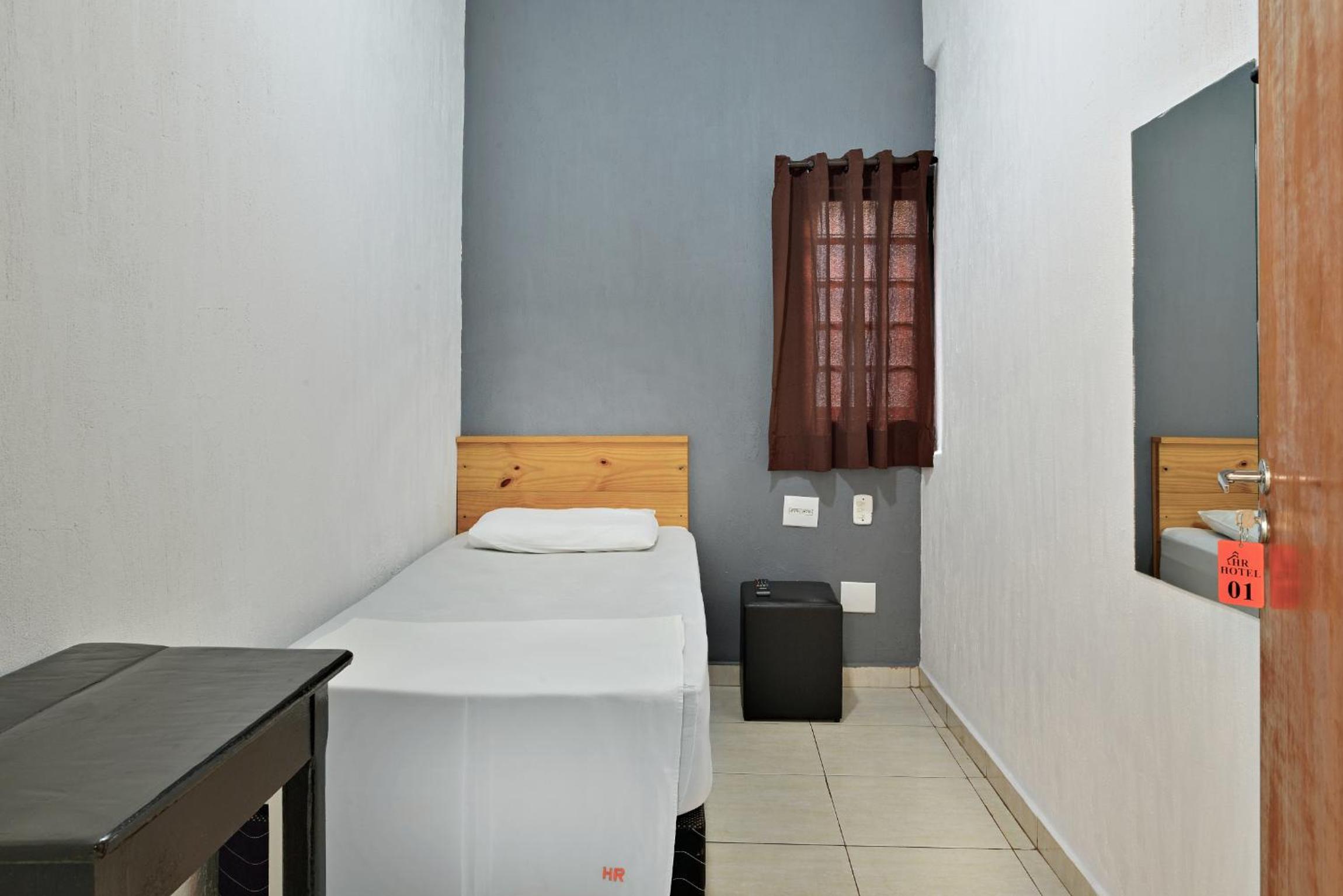 Standard Single Room with Shared Bathroom photo 1