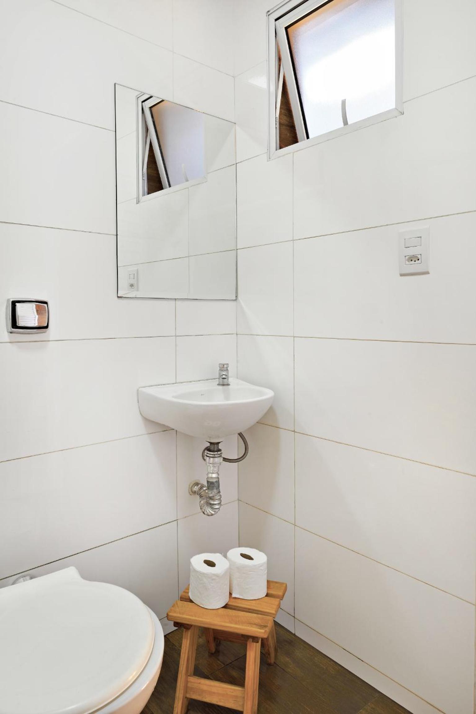 Standard Single Room with Shared Bathroom photo 2