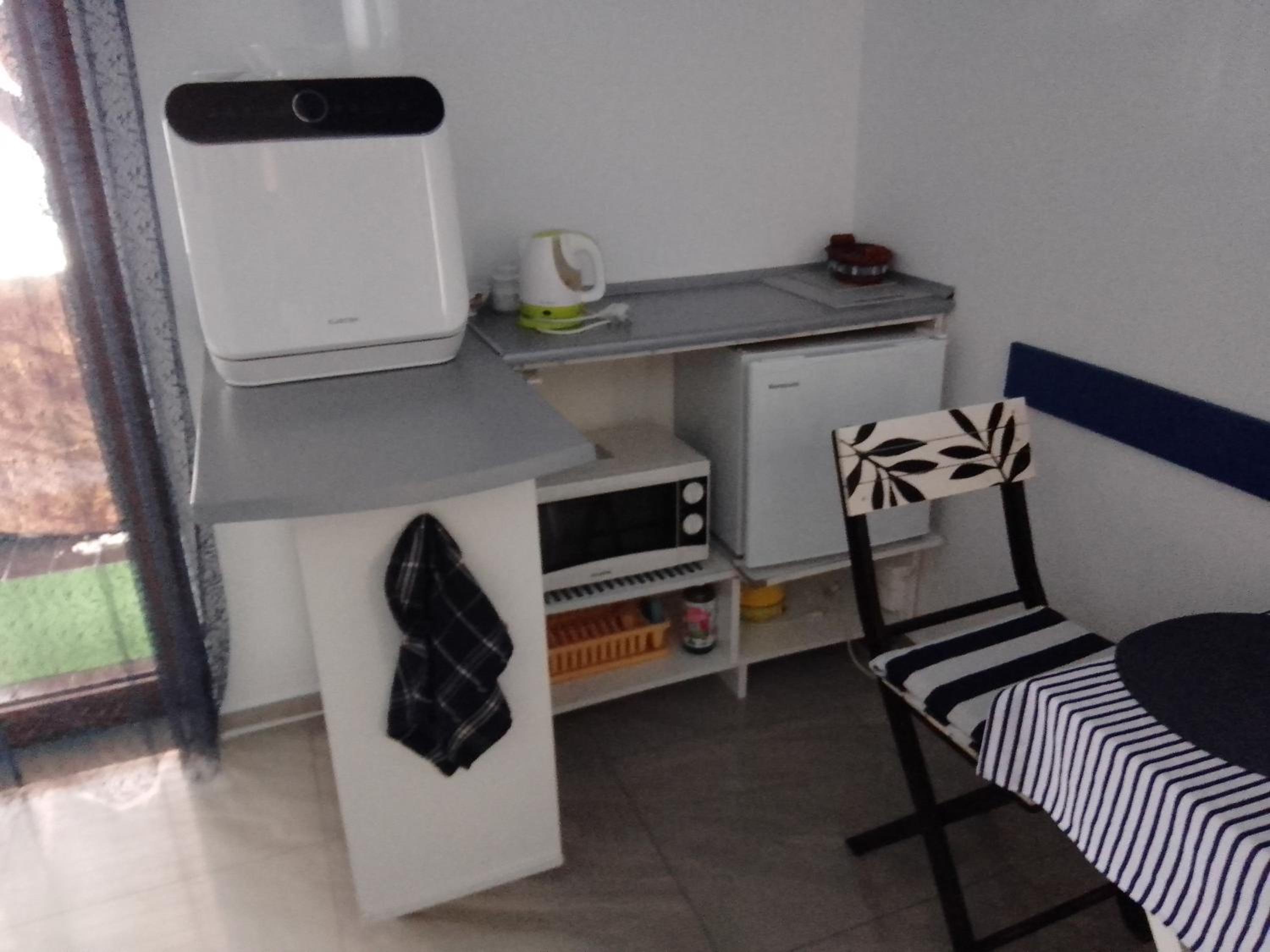 Small Studio photo 3