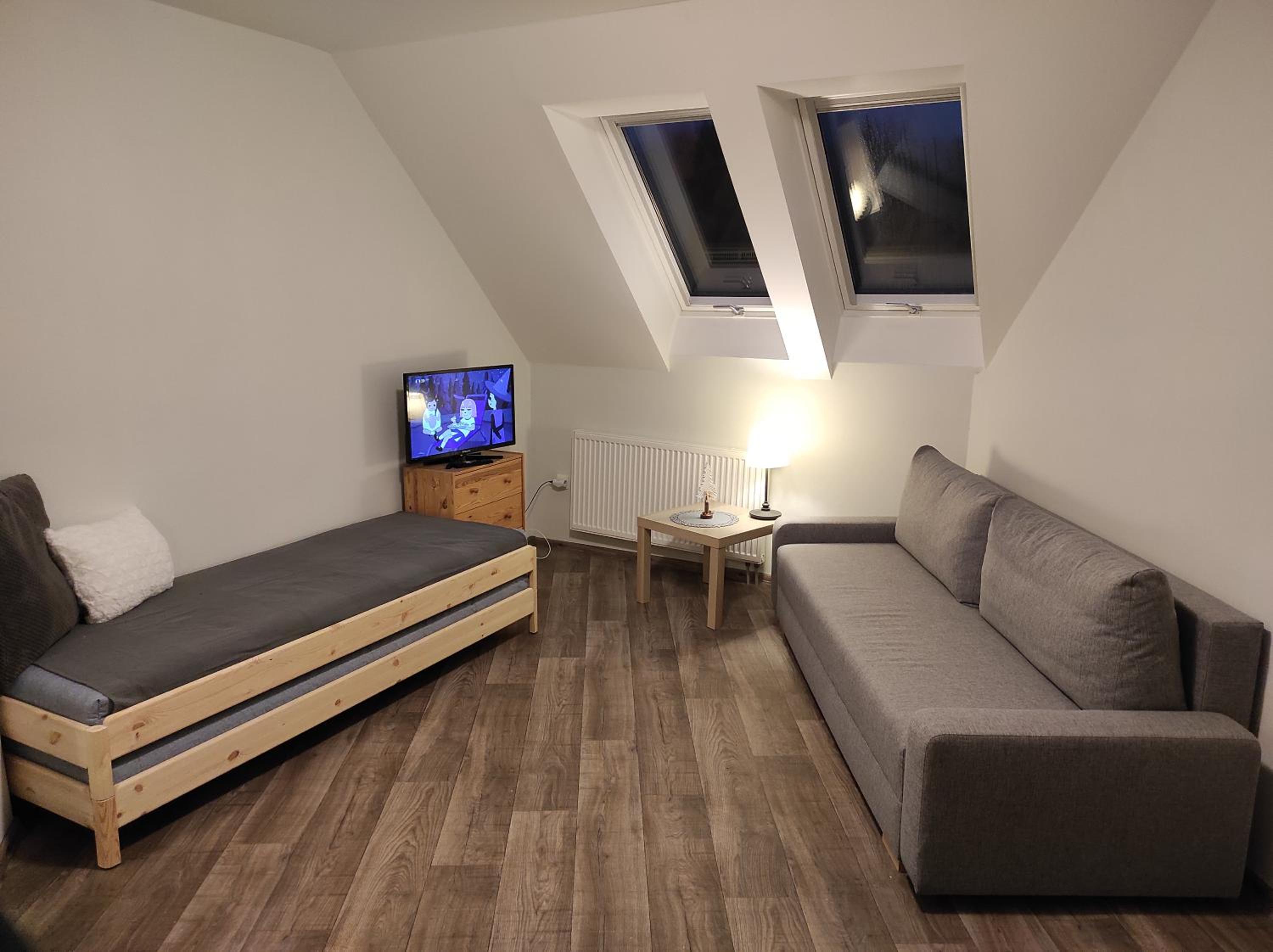 One-Bedroom Apartment photo 1