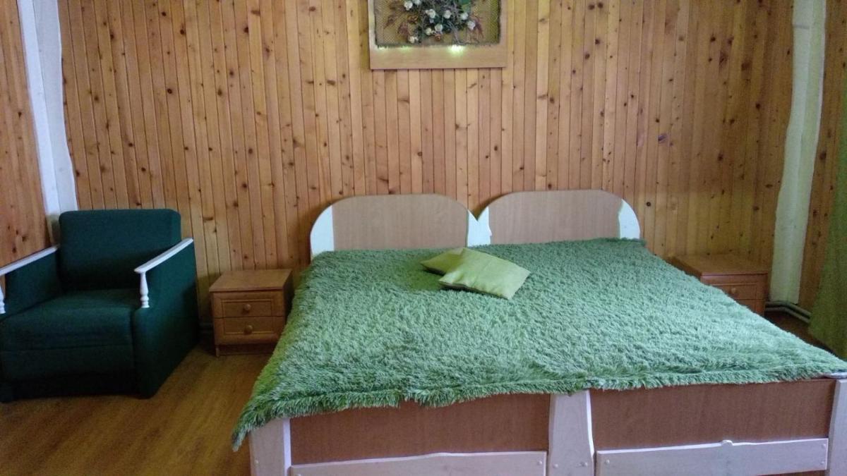Large Double Room photo 1