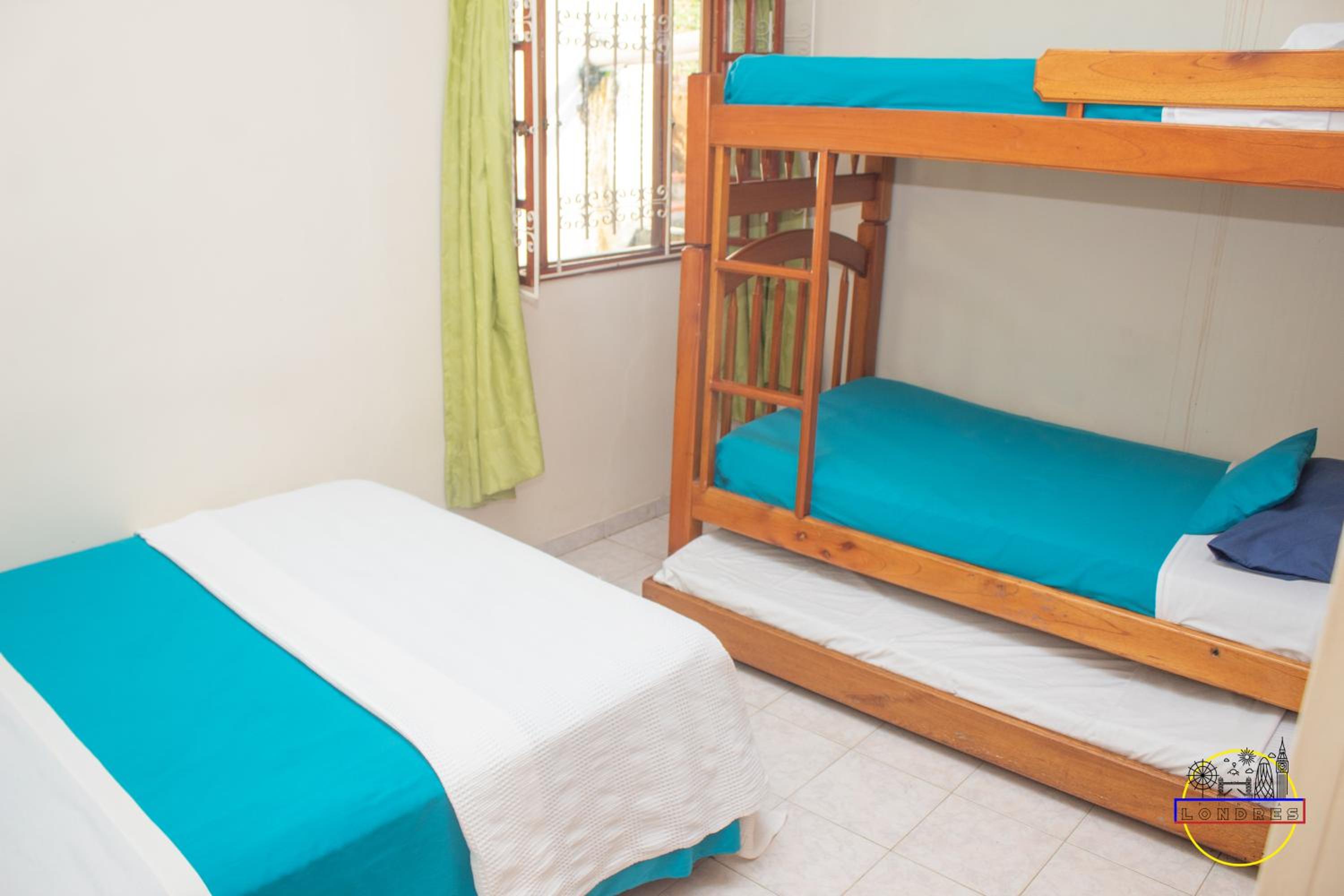 Double Room With Shared Bathroom photo 2