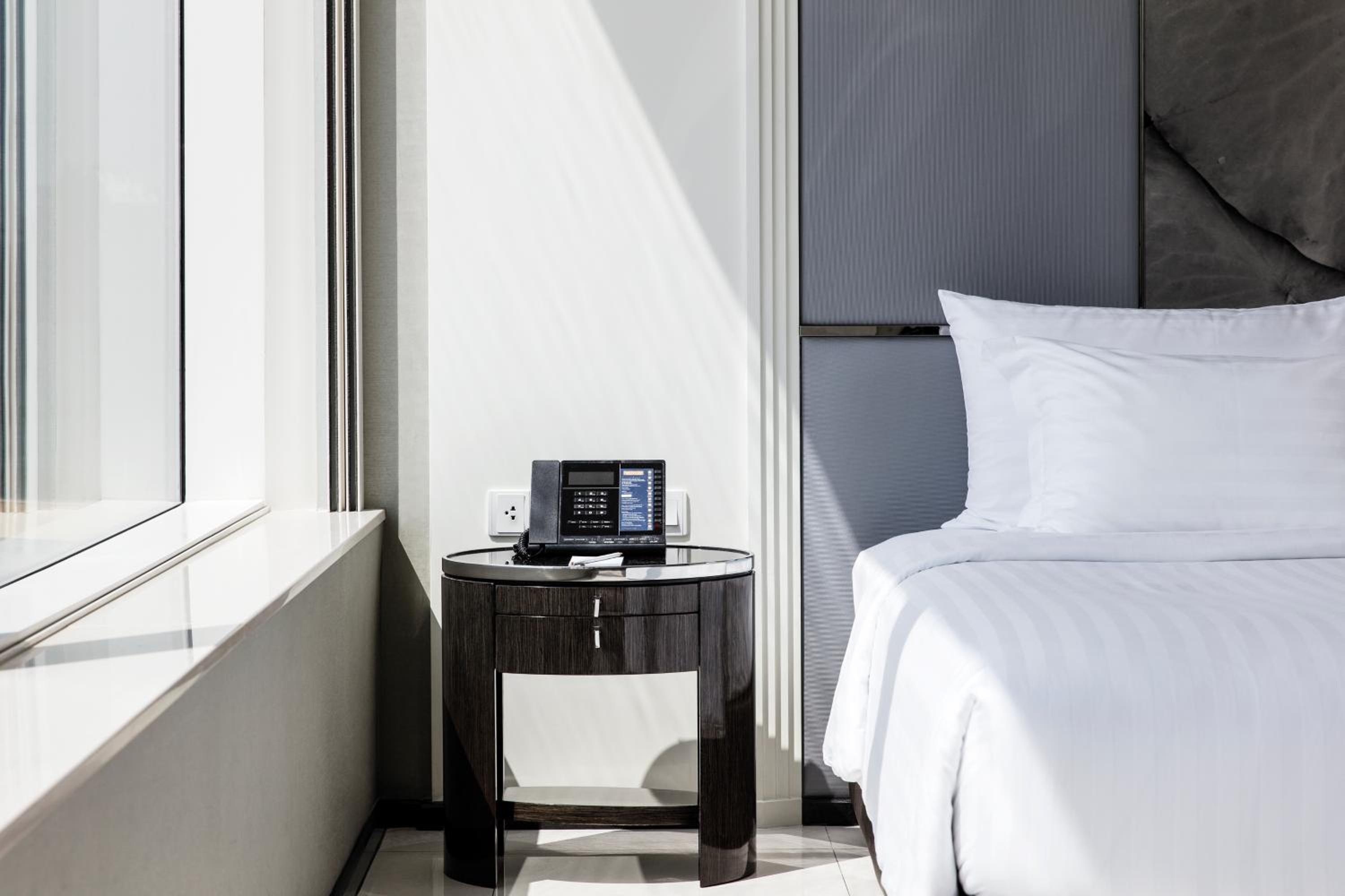Grand Deluxe Double or Twin Room thumbnail 5