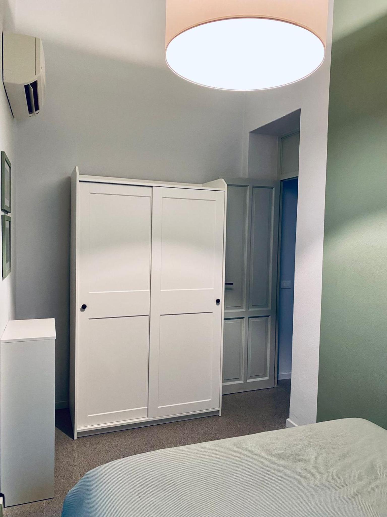 One-Bedroom Apartment - Photo 6