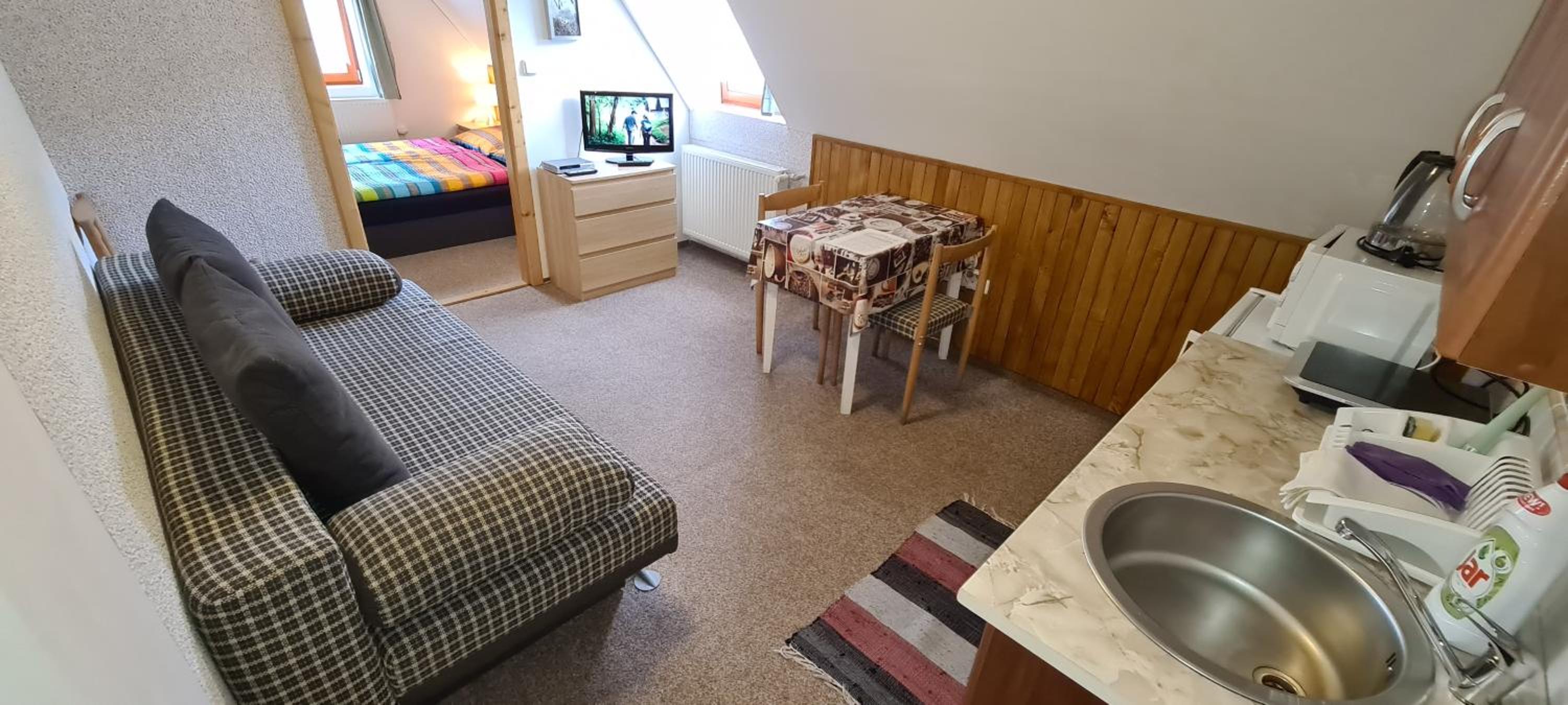 One-Bedroom Apartment with Garden View photo 3