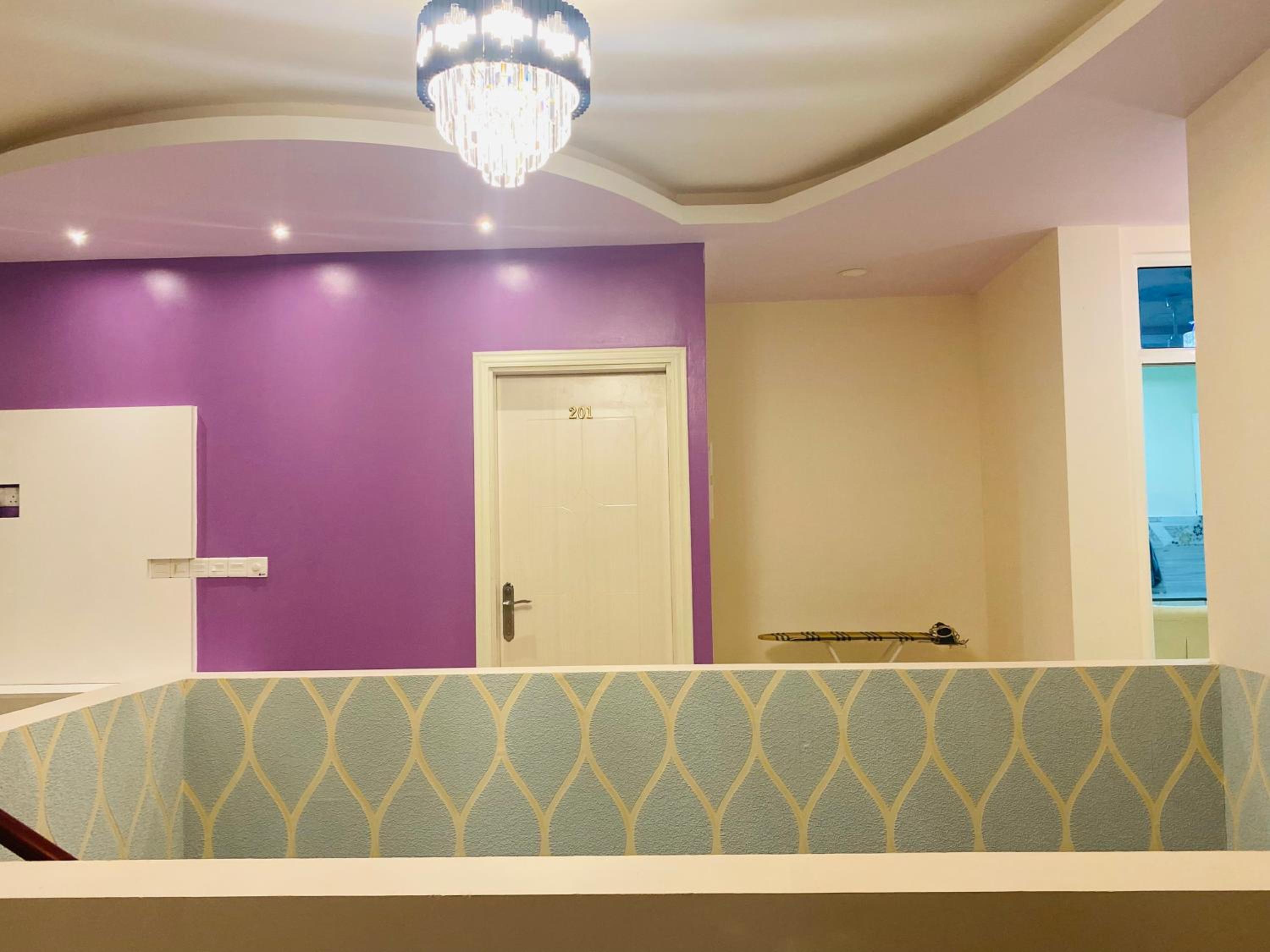 Family Room with Private Bathroom - Photo 4