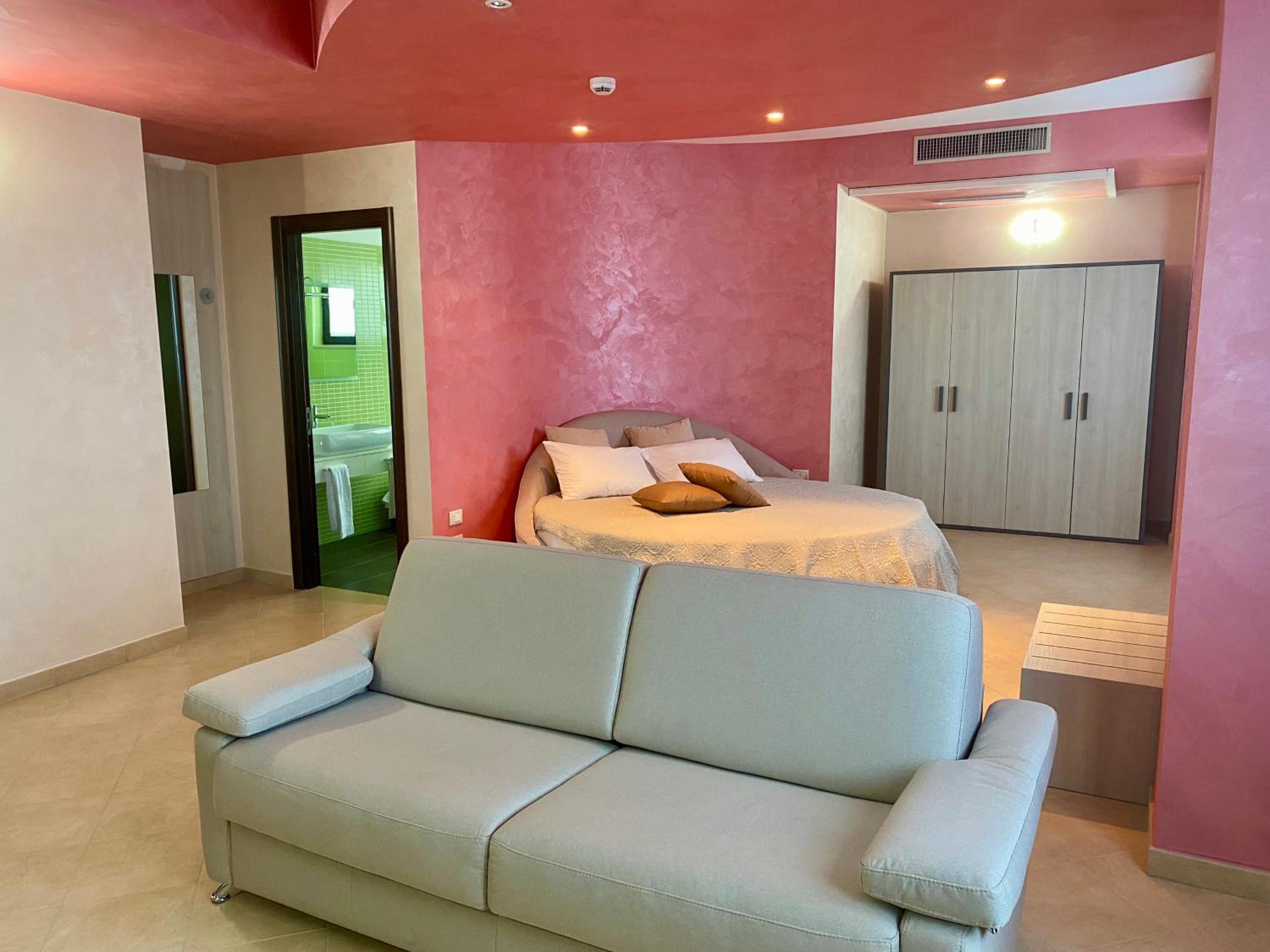 Deluxe Junior Suite photo 1