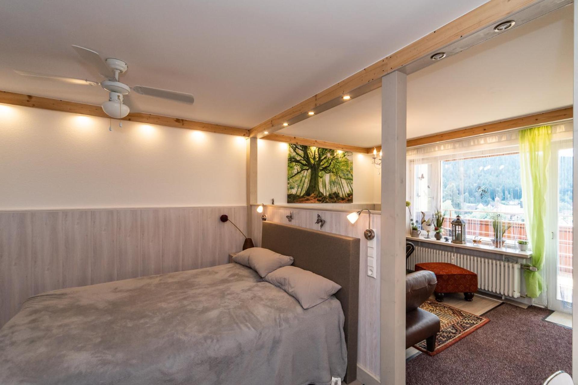 One-Bedroom Apartment - Photo 1