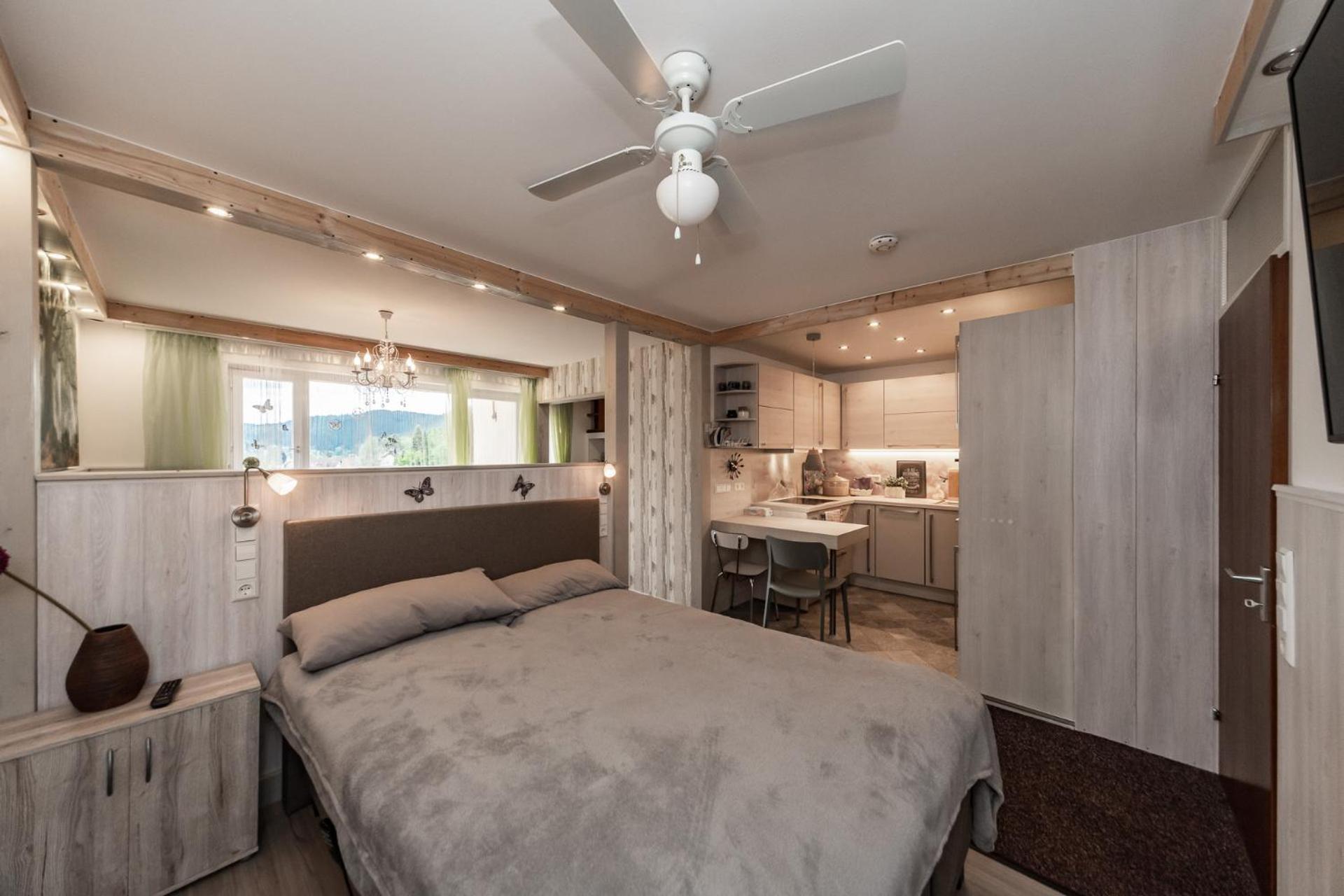 One-Bedroom Apartment - Photo 16