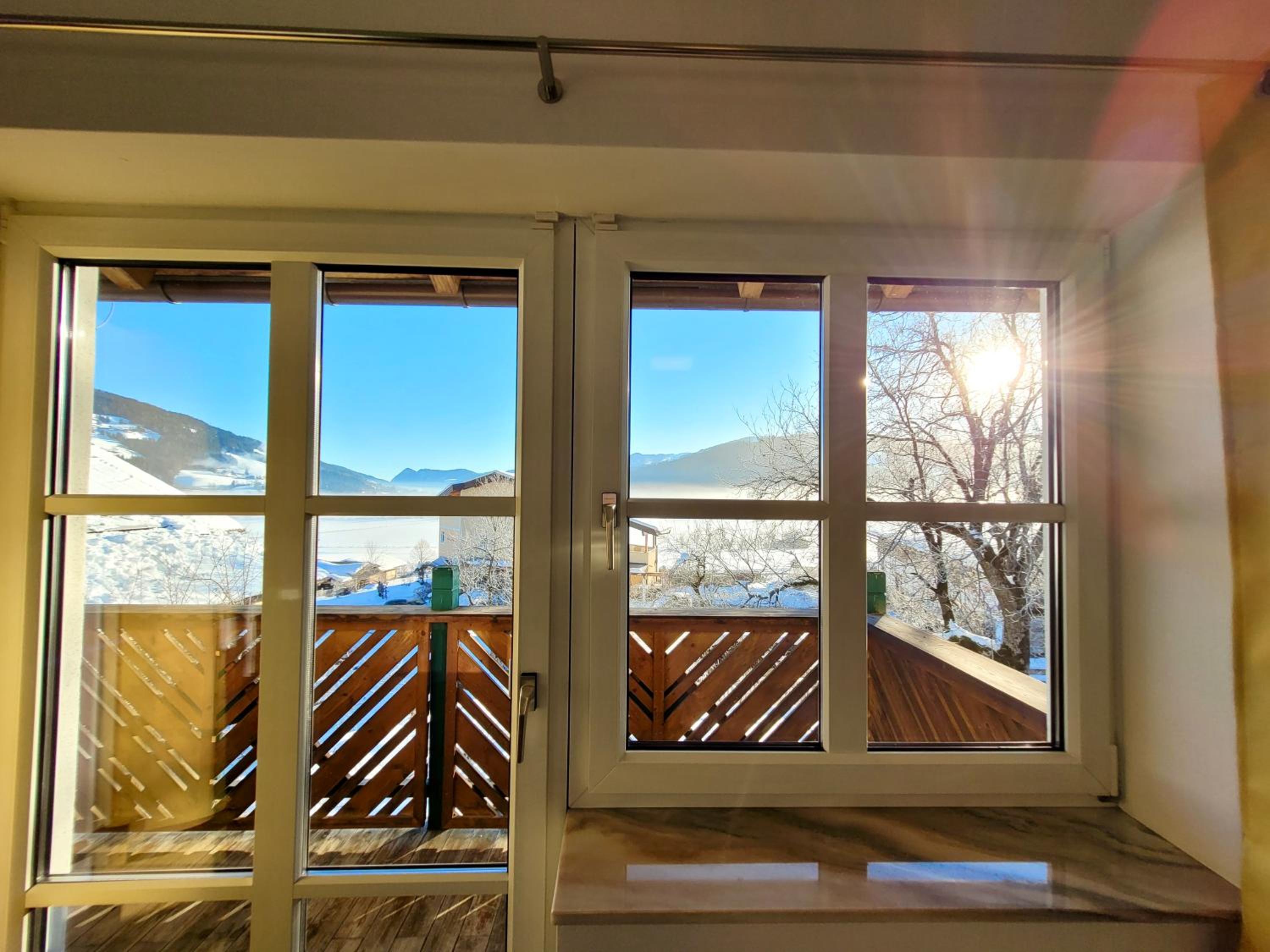 Apartment with Balcony - Photo 8