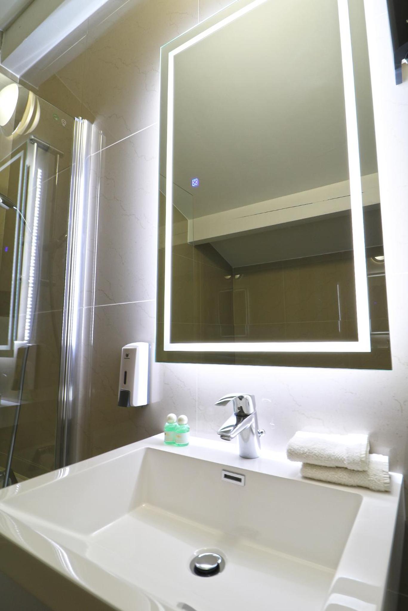 Duplex Suite - Photo 5