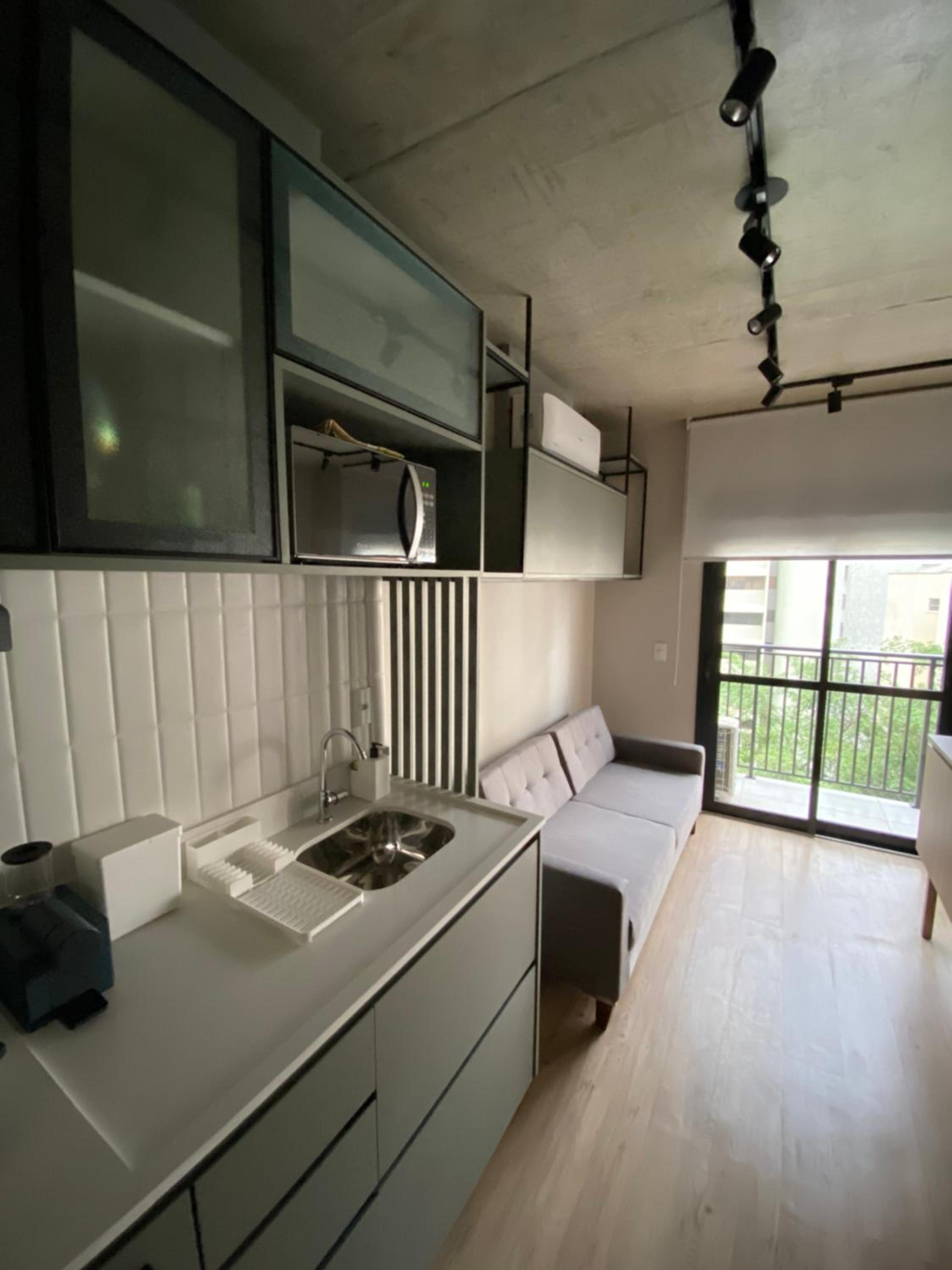 Apartment with Balcony - Photo 4