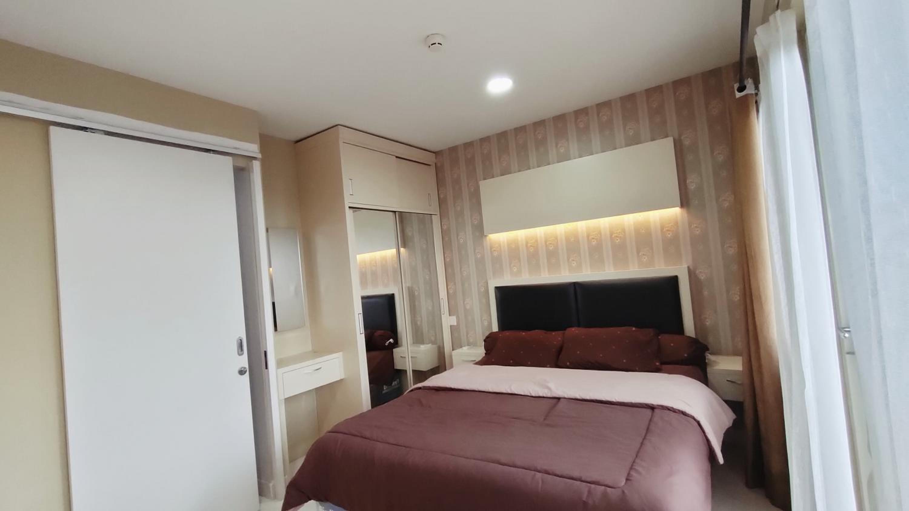 Studio Apartment - Photo 16