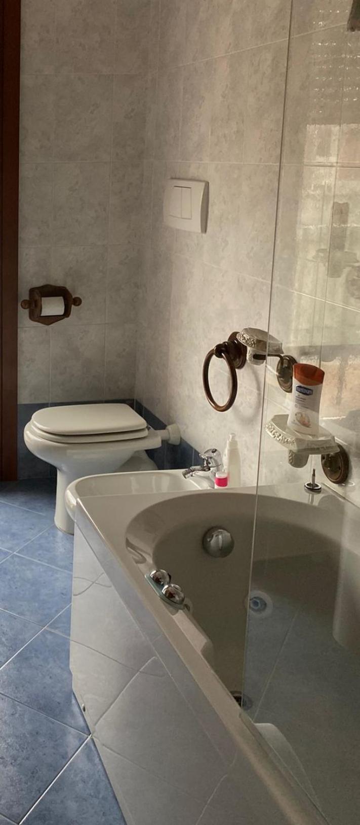 Standard Double Room - Photo 9