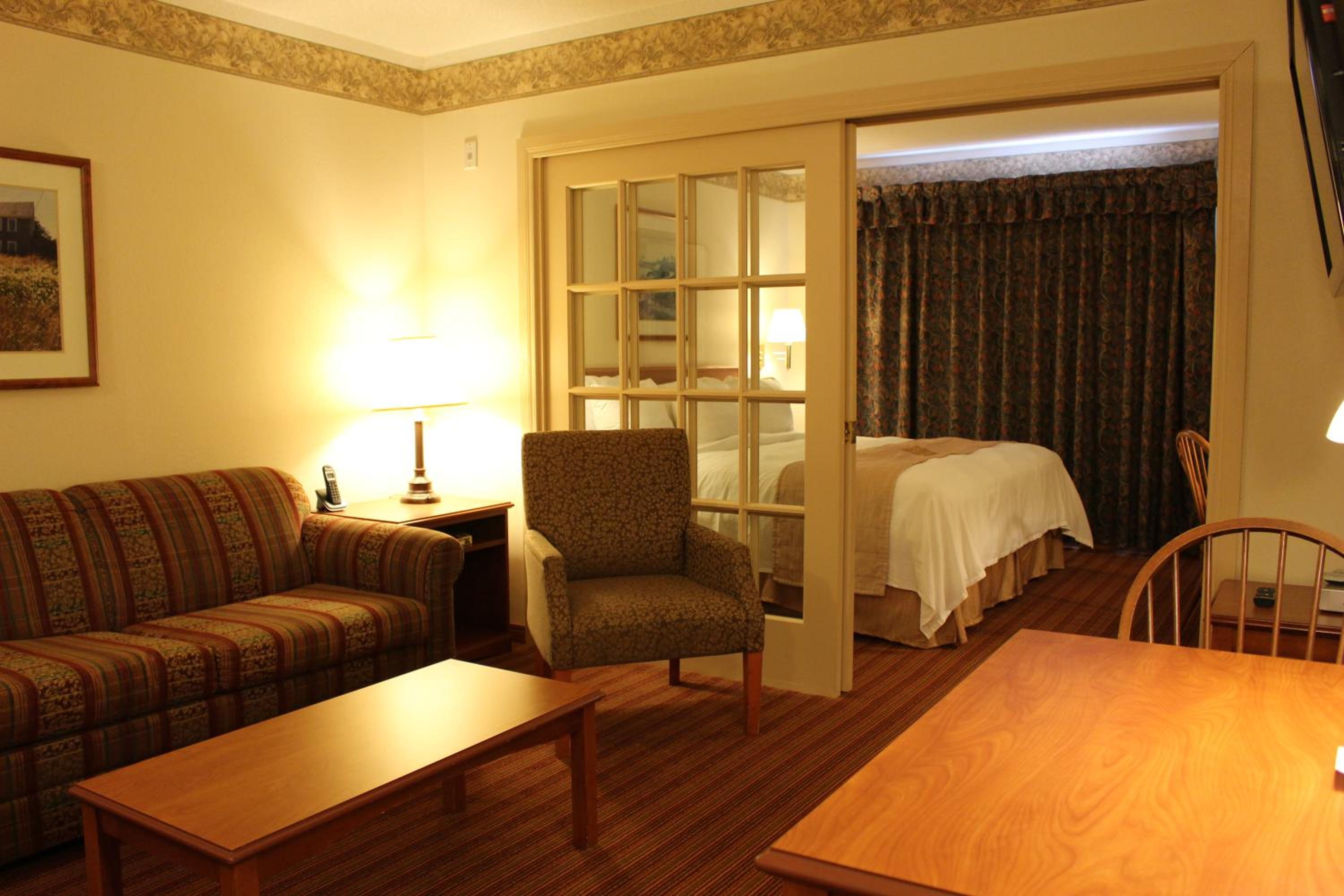 Suite thumbnail 5