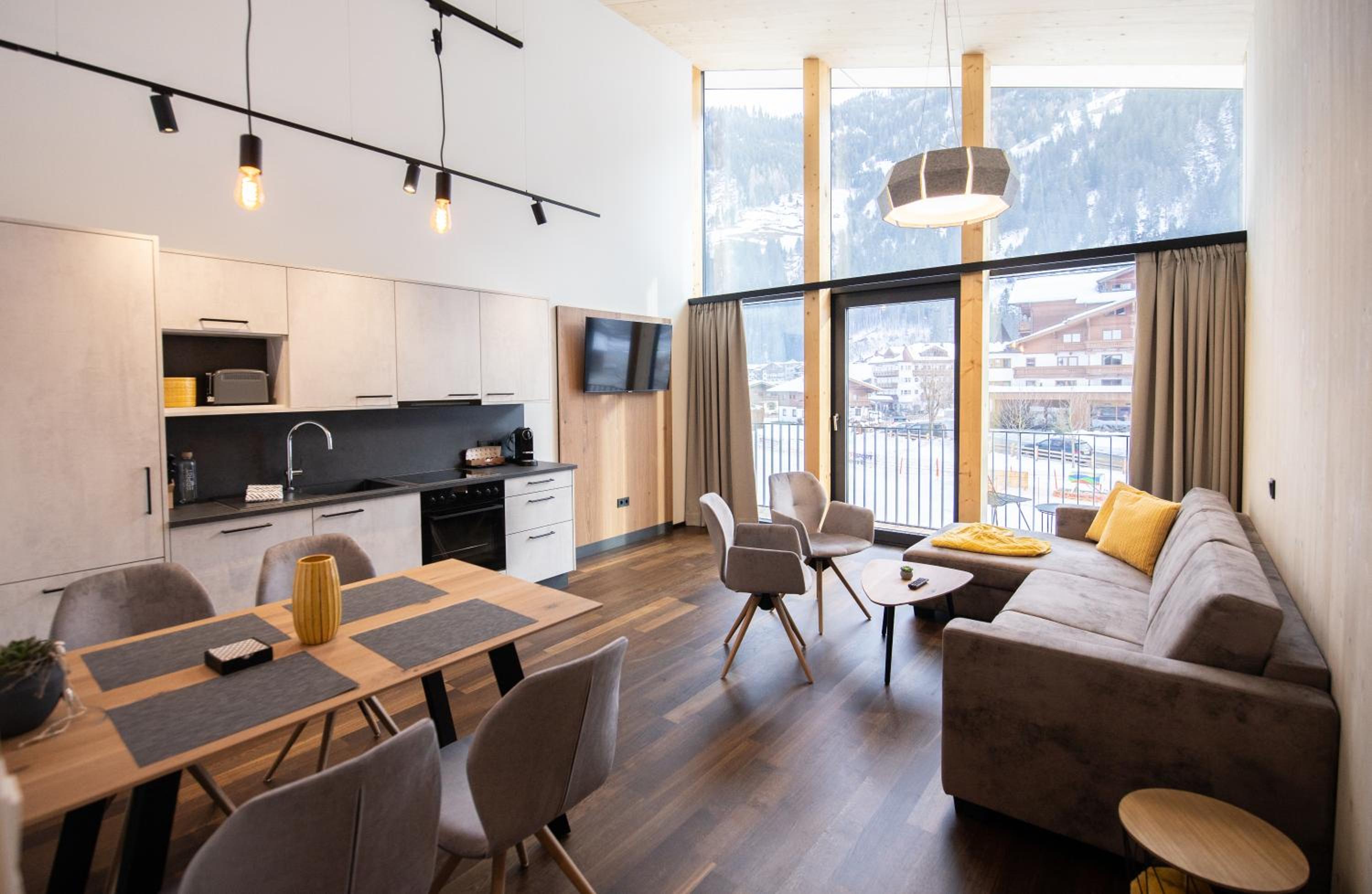 Deluxe Apartment