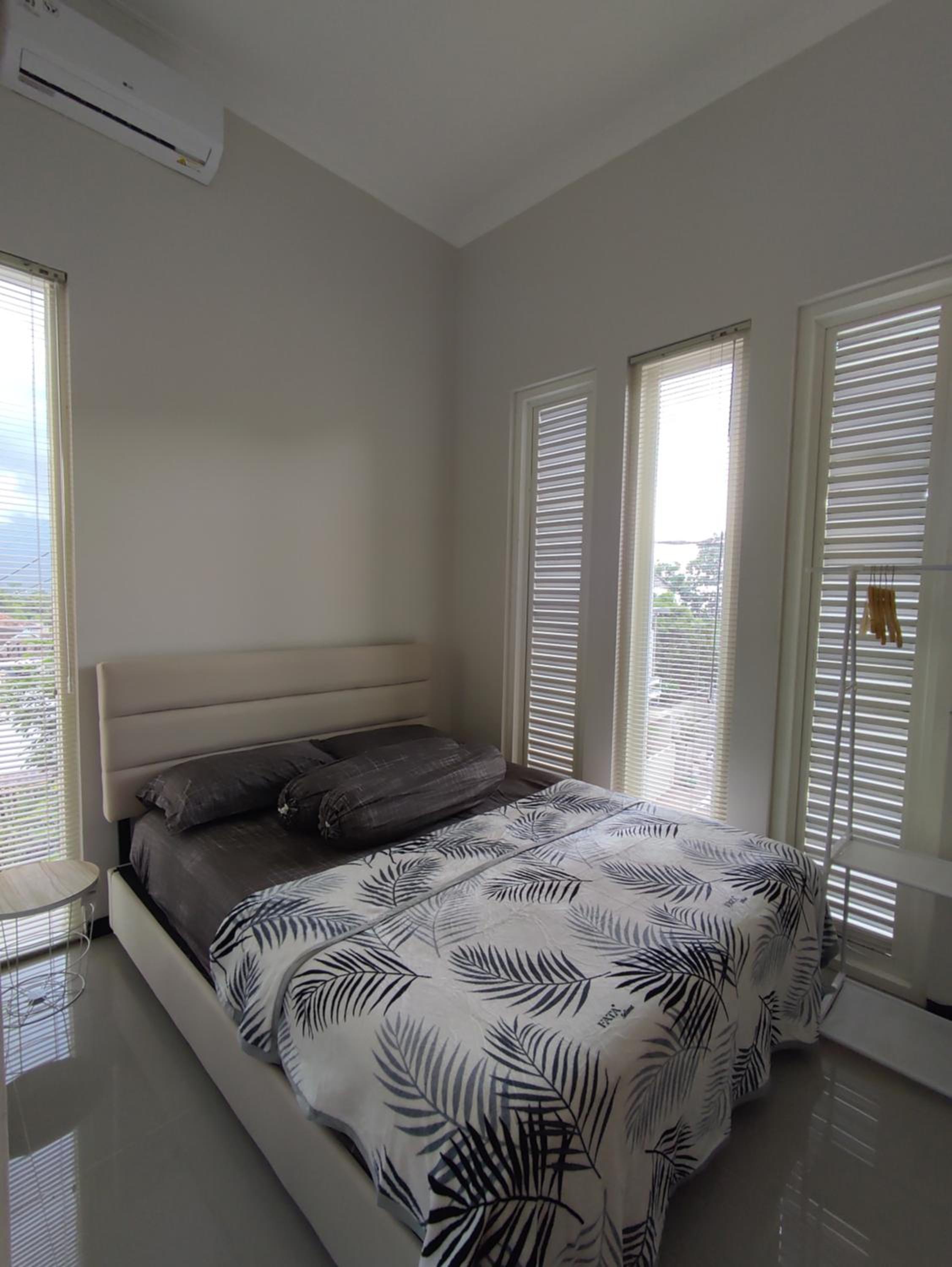 Villa photo 1