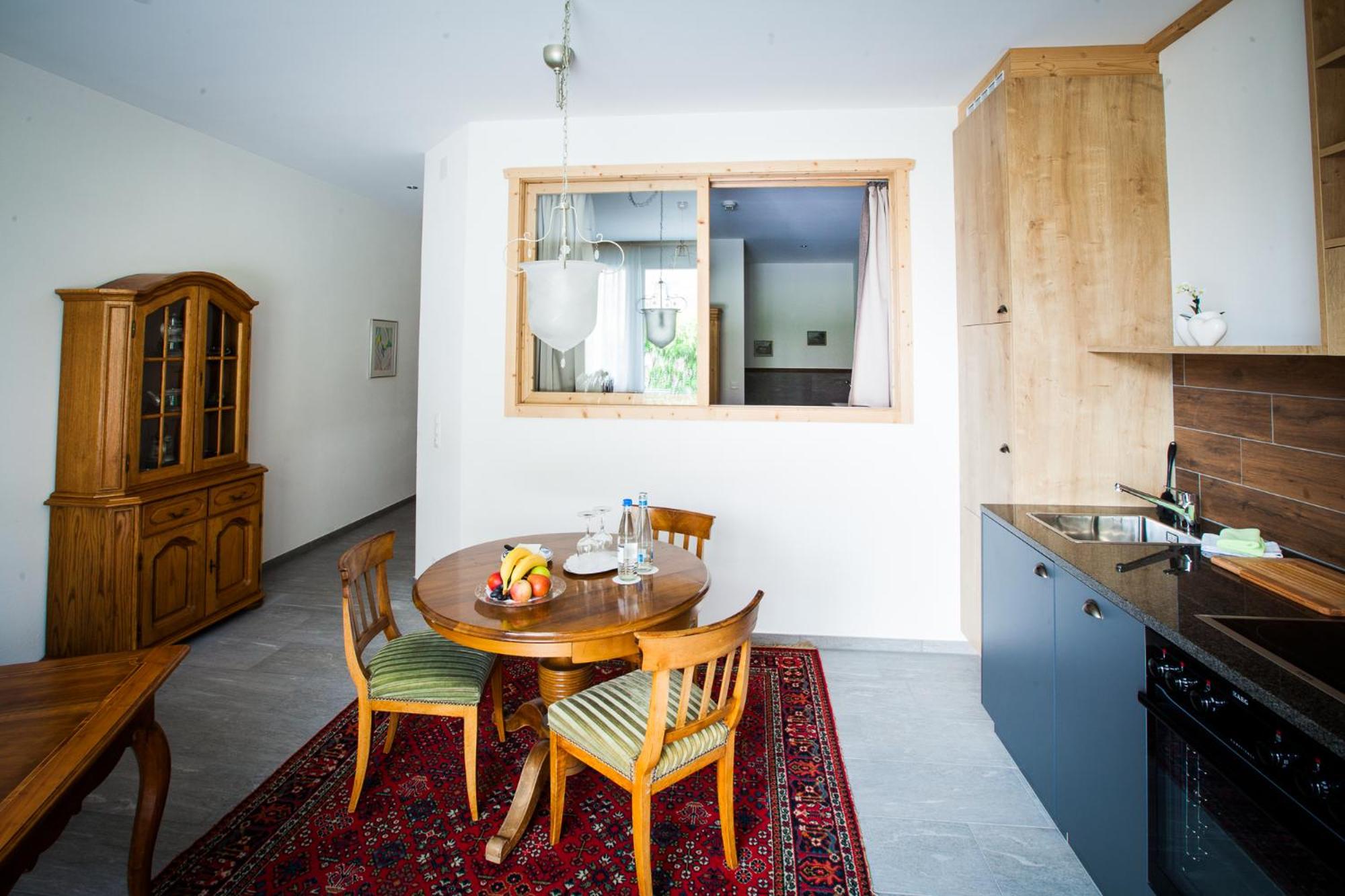 Signature Suite - Photo 15