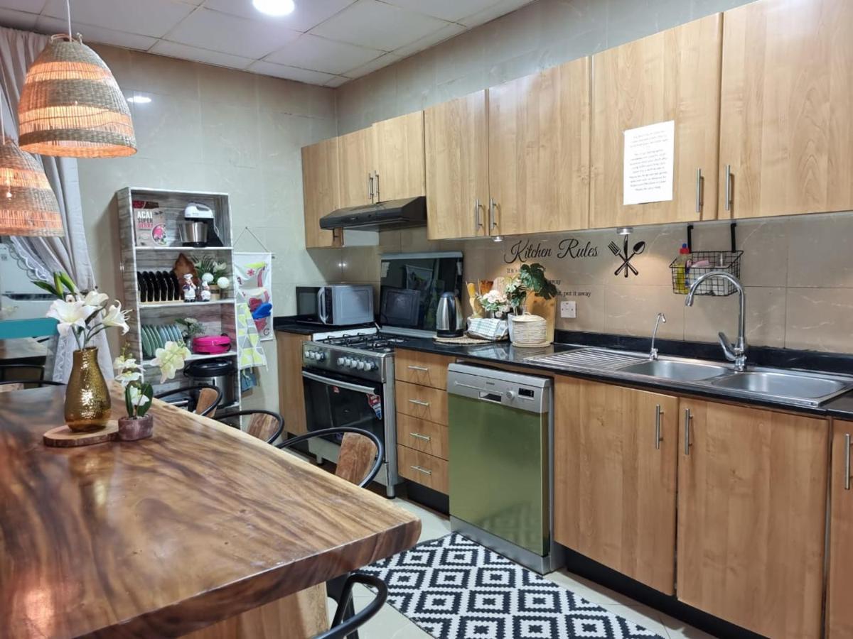Single Room with Private Bathroom photo 3
