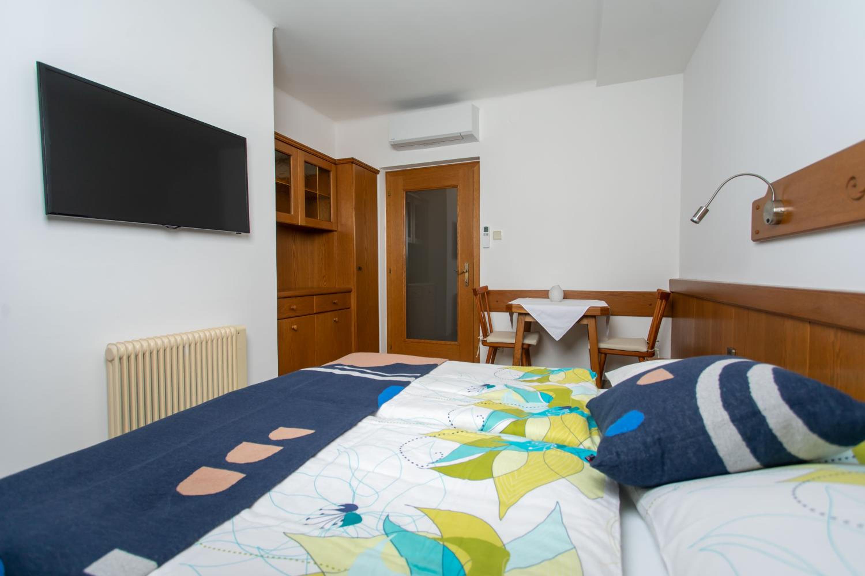 Studio Apartment with Terrace photo 1