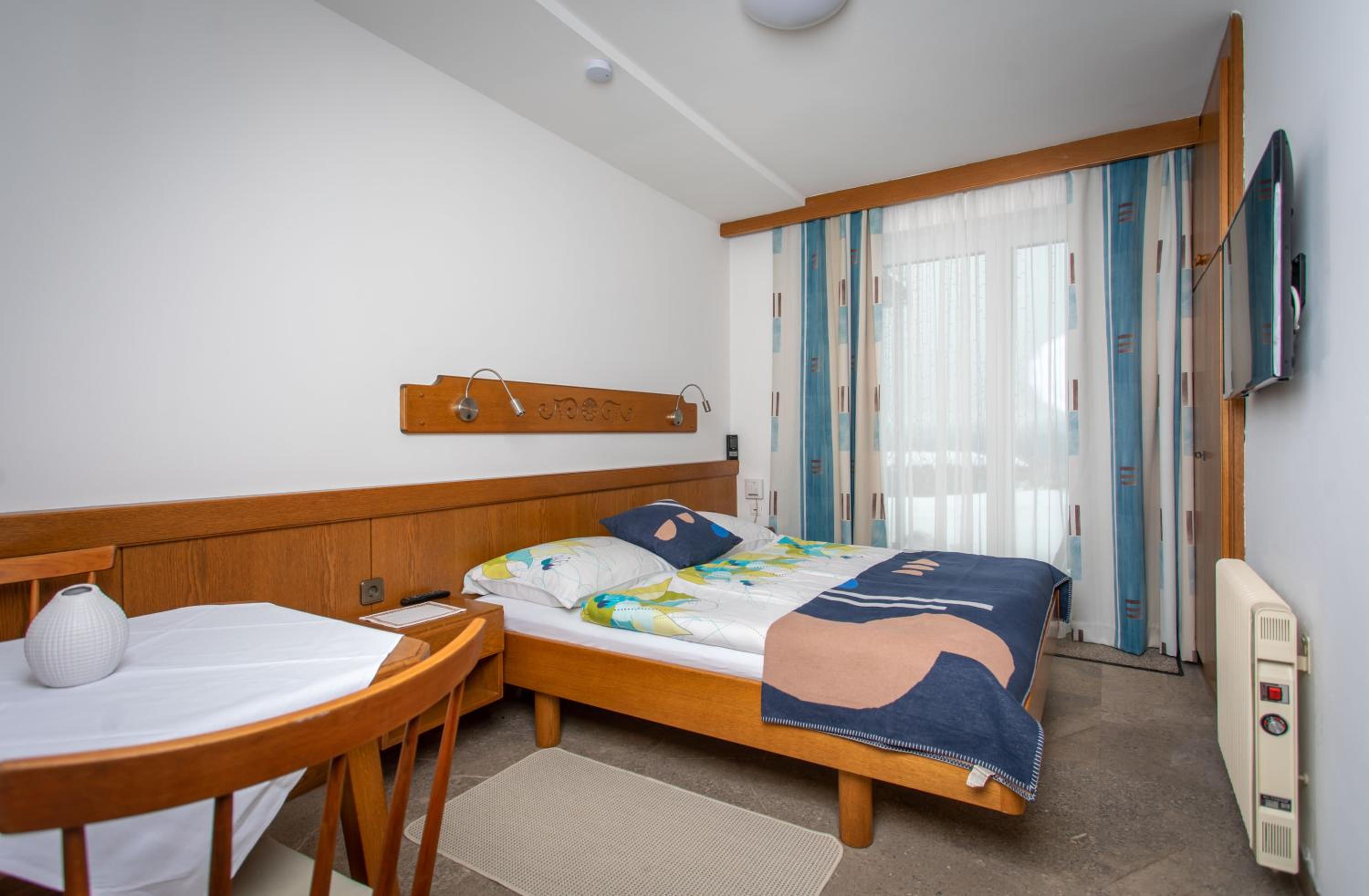 Studio Apartment with Terrace photo 3