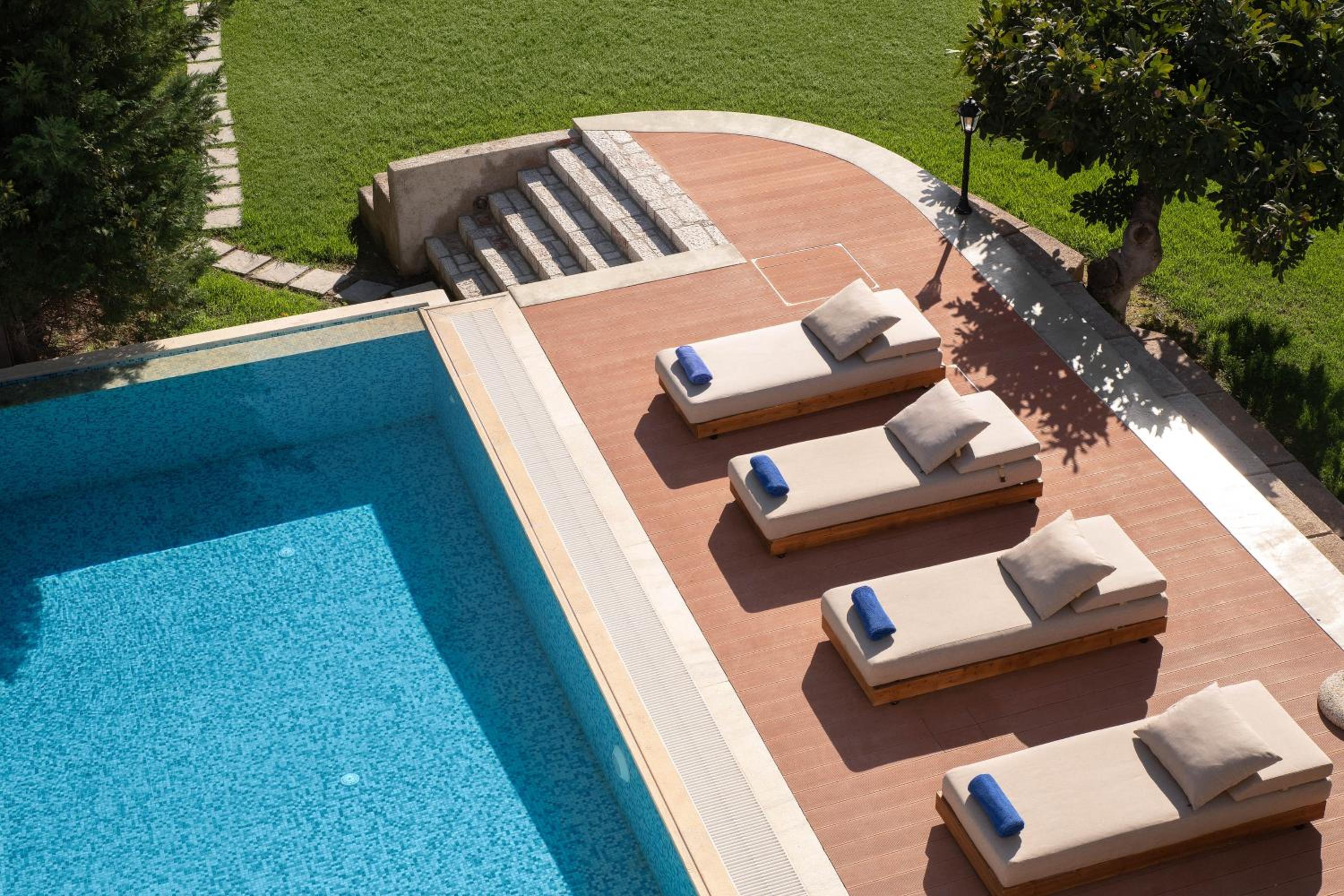 Three-Bedroom Villa (4 Adults + 2 Children) photo 2