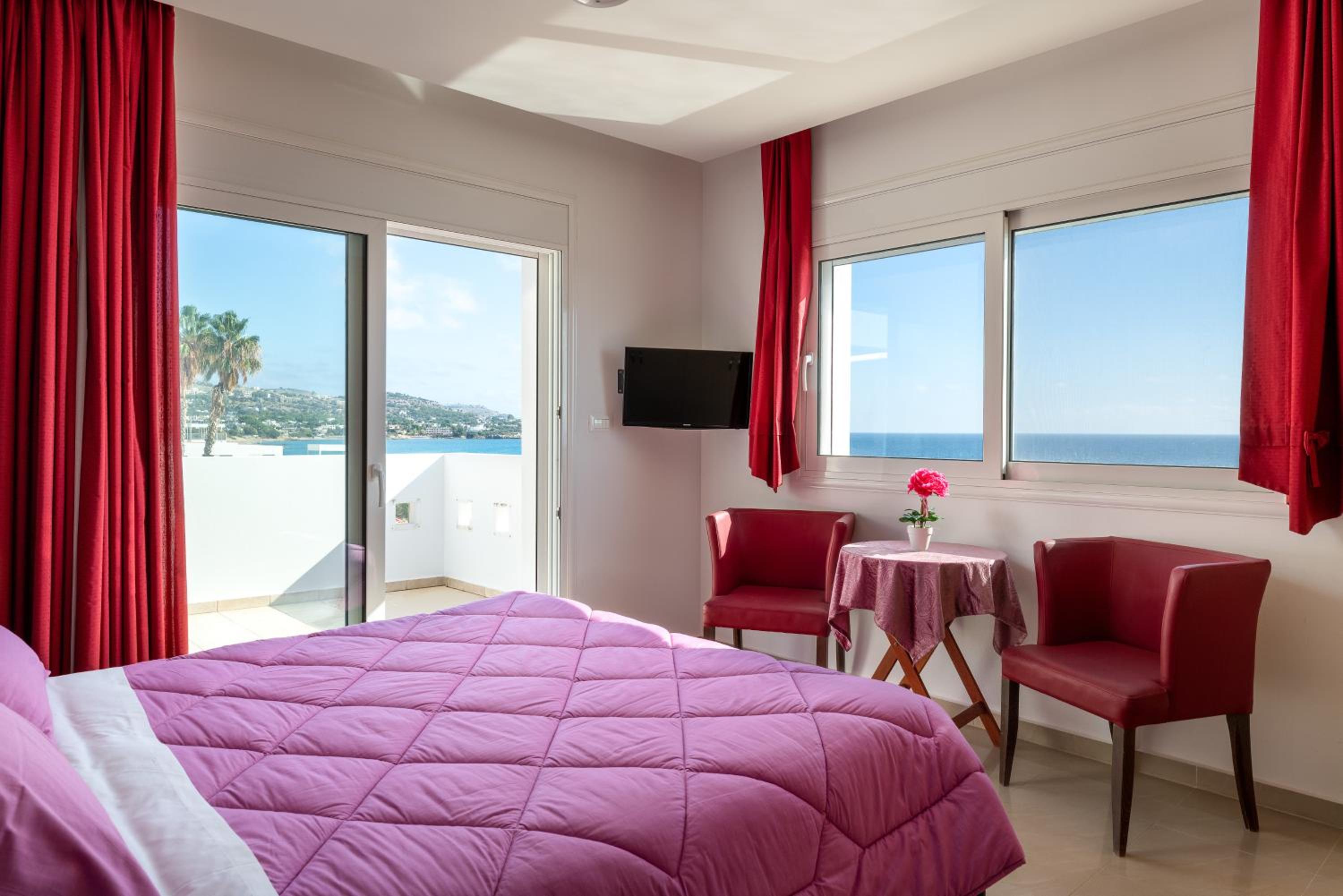 Four Bedroom Villa (6 Adults + 2 children) photo 3