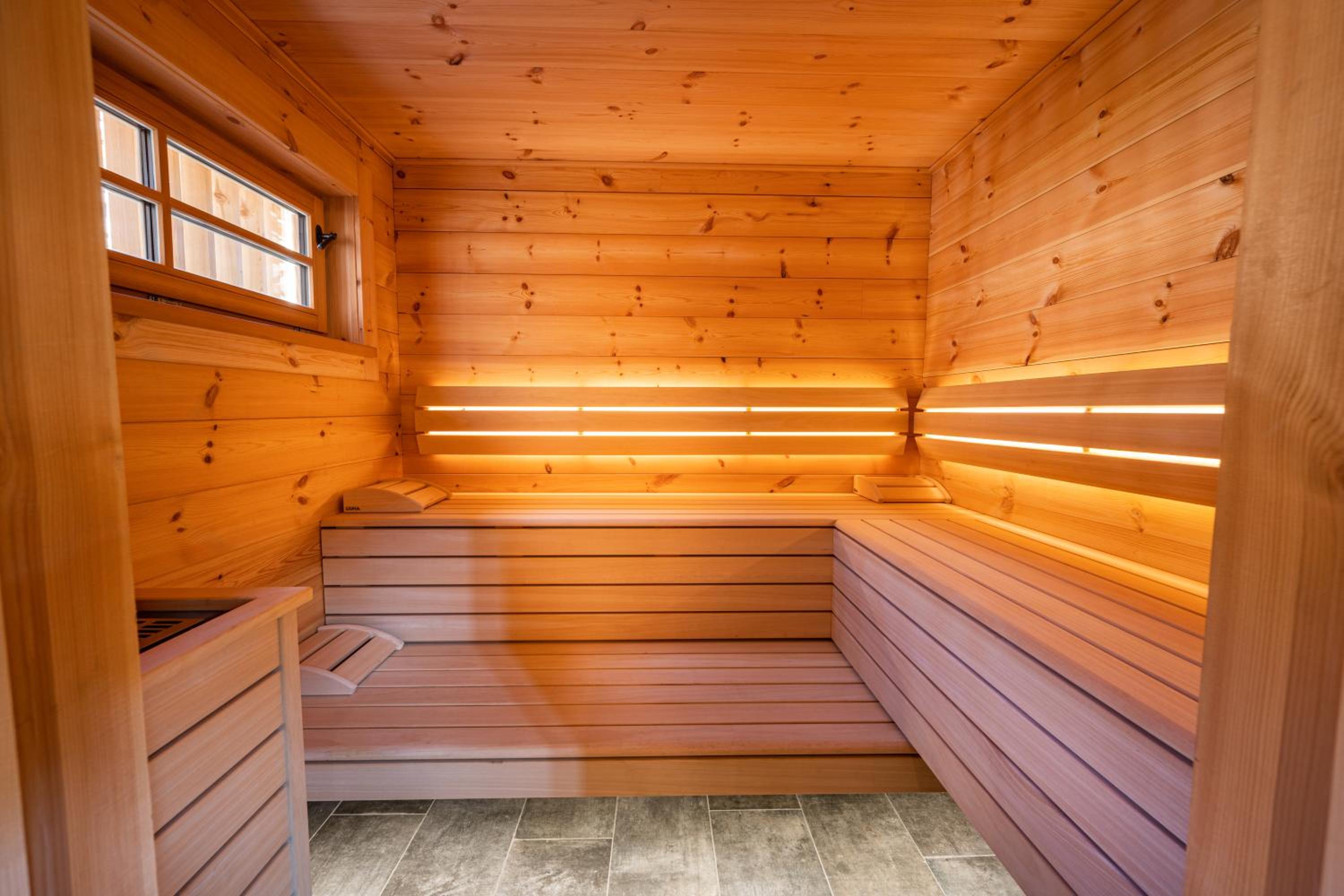 Two-Bedroom Chalet - Photo 20
