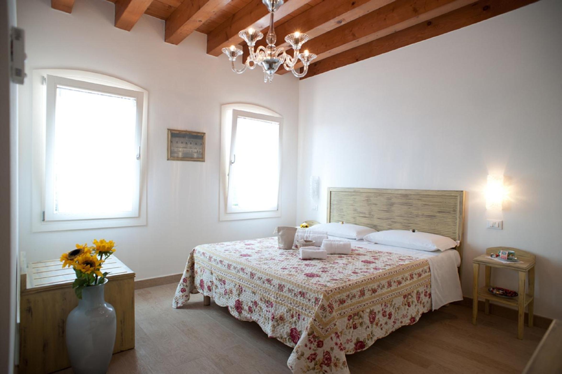 Double Room - Photo 1