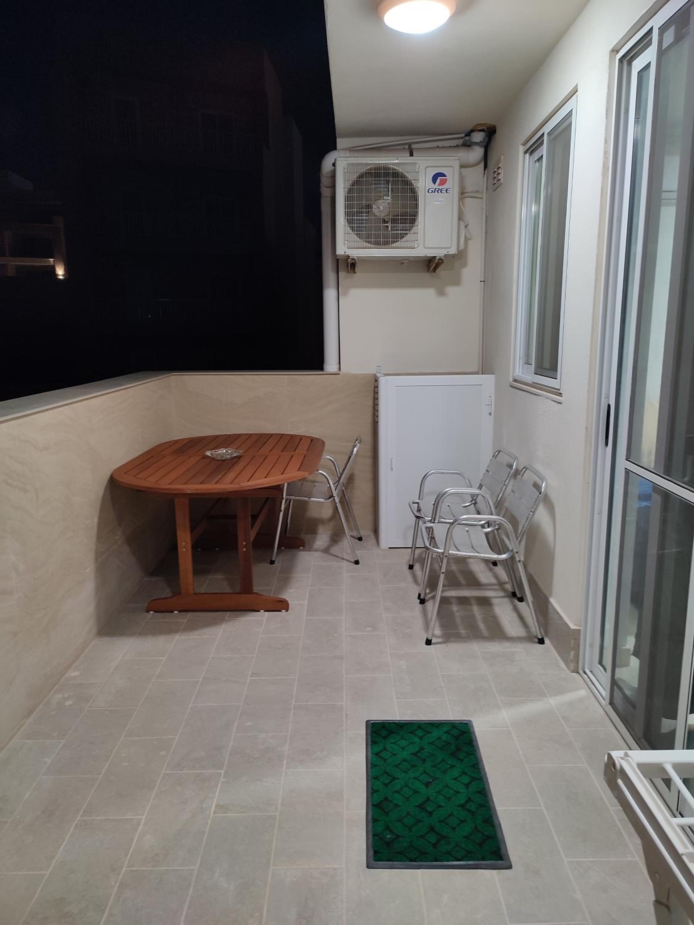 One-Bedroom Apartment - Photo 30
