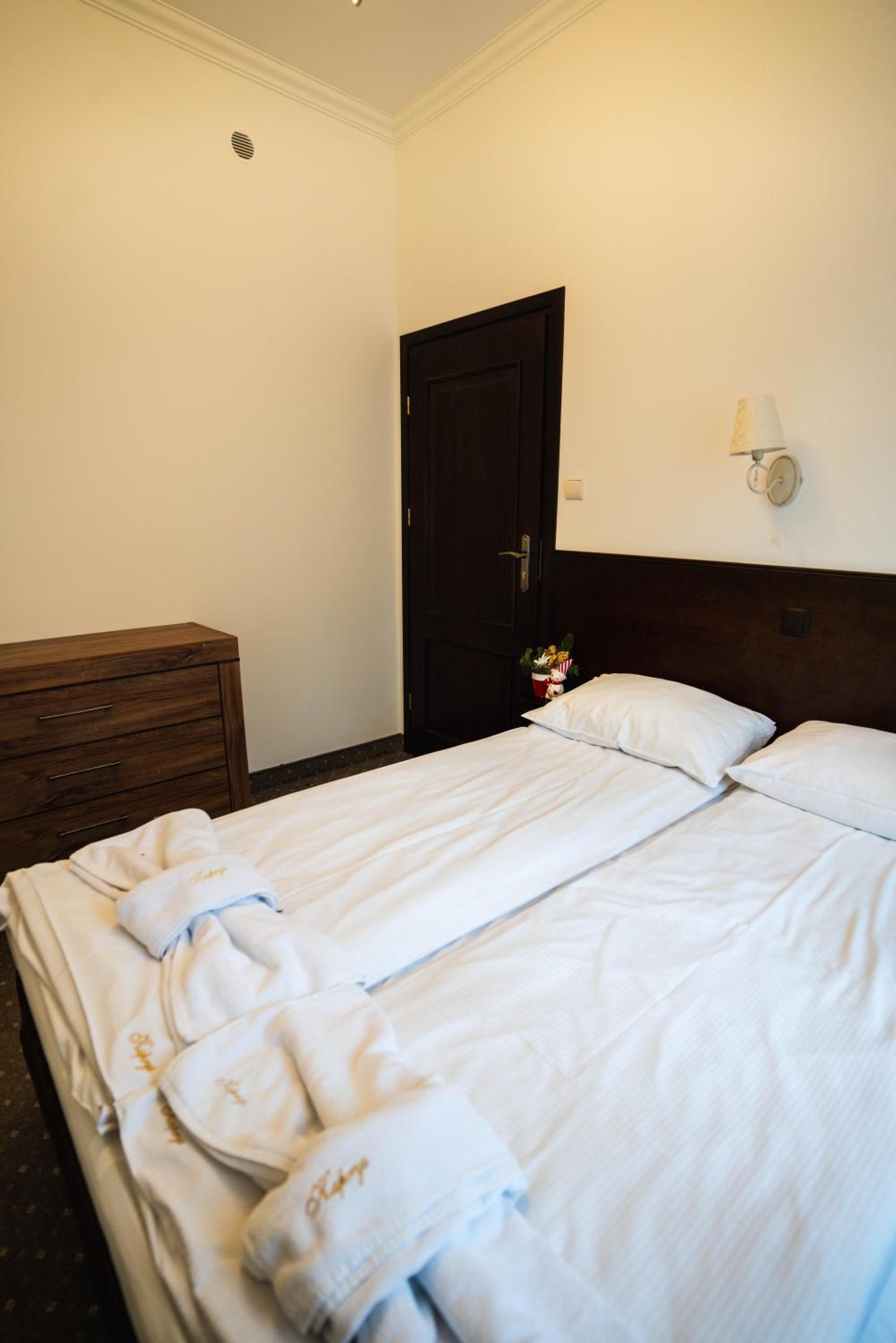 Quadruple Room - Photo 12