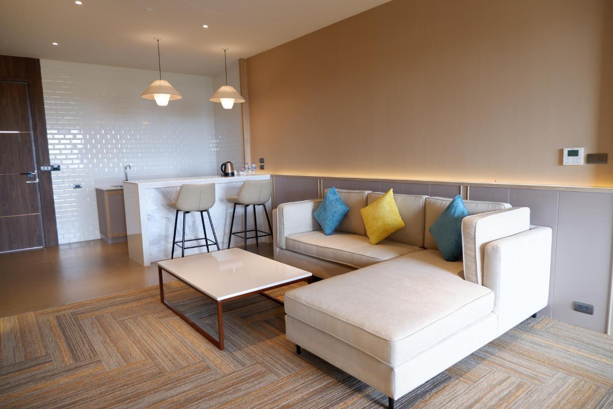 Laguna Executive Suite - Photo 14