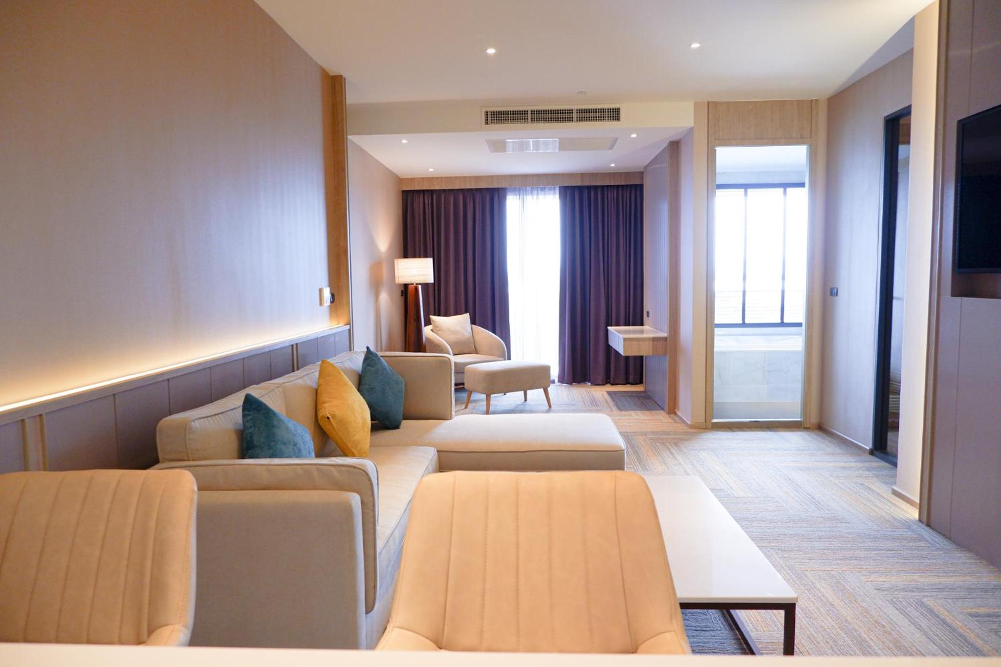 Laguna Executive Suite - Photo 13