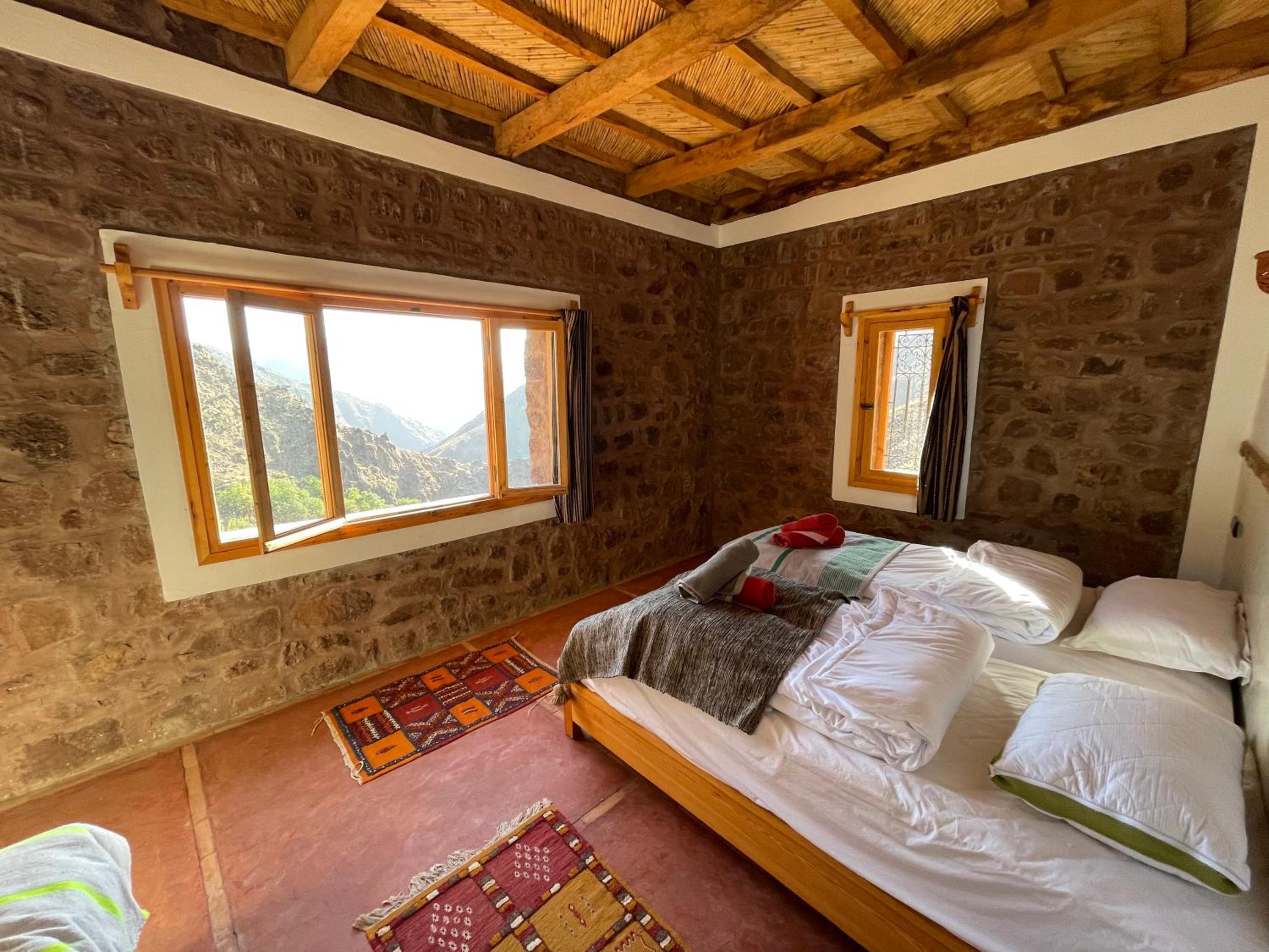 Triple Room with View - Photo 5